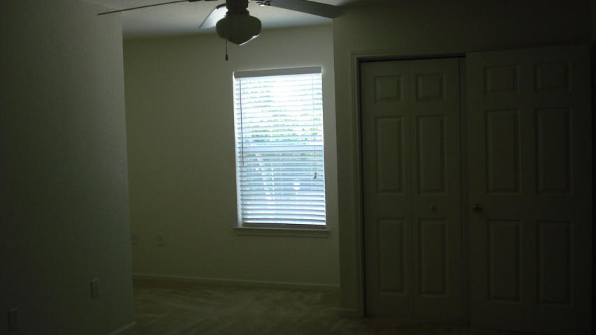 YACHT CLUB OAKS - Residential Lease