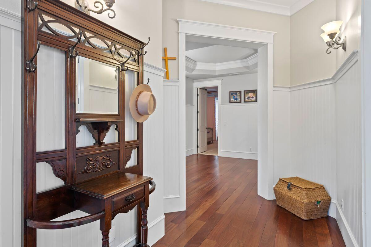 PELICAN BAY - Residential