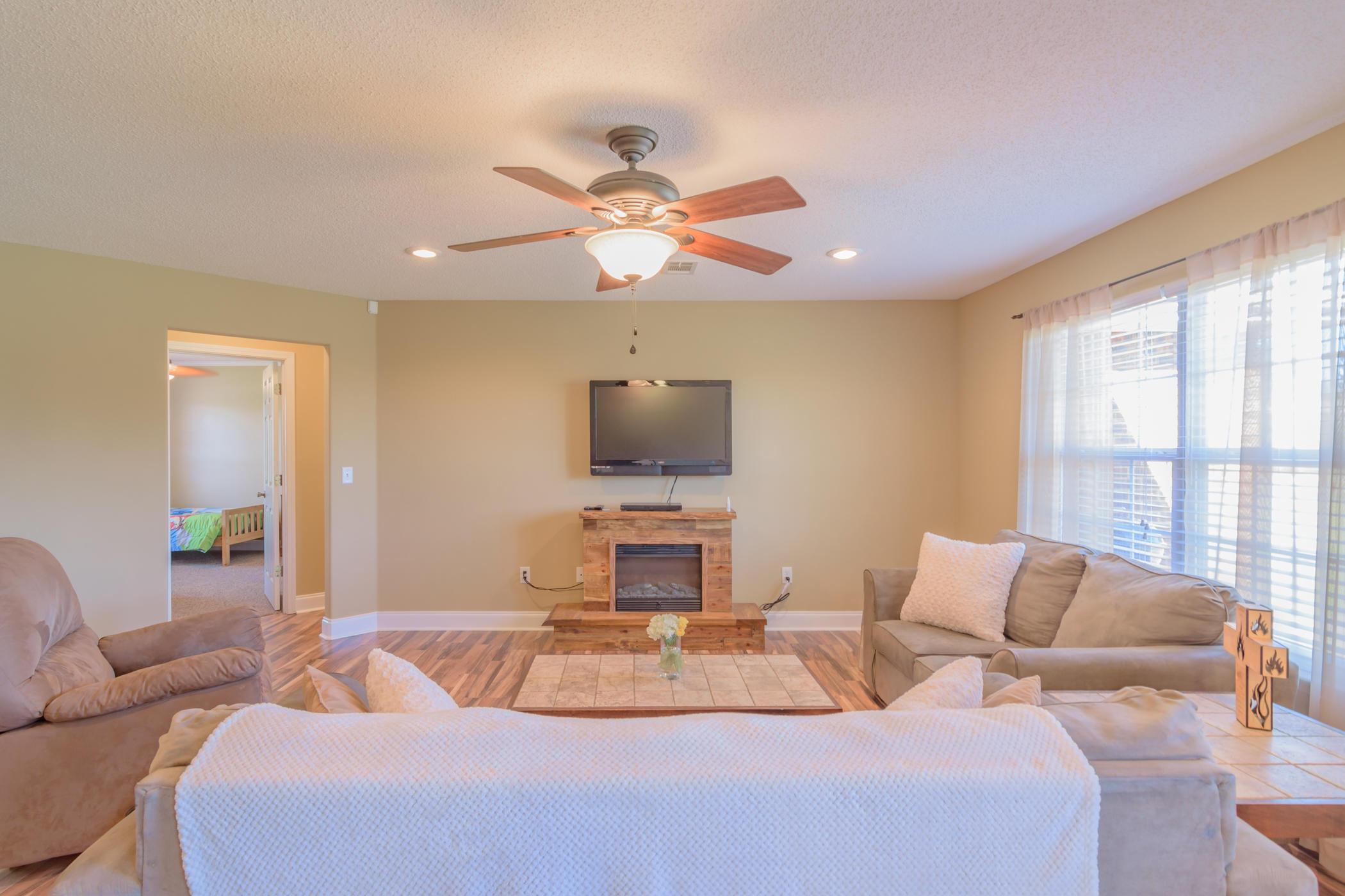 VIRGINIA RIDGE - Residential