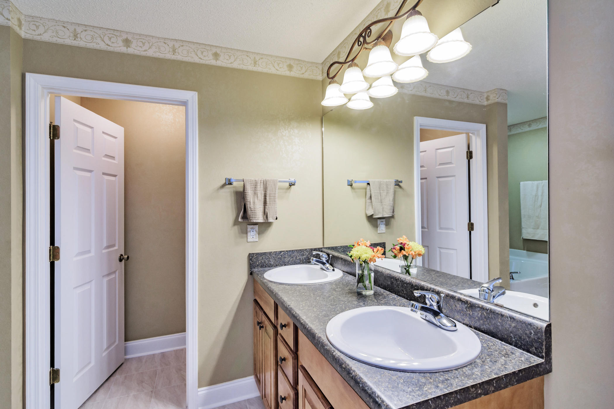 VIRGINIA RIDGE - Residential