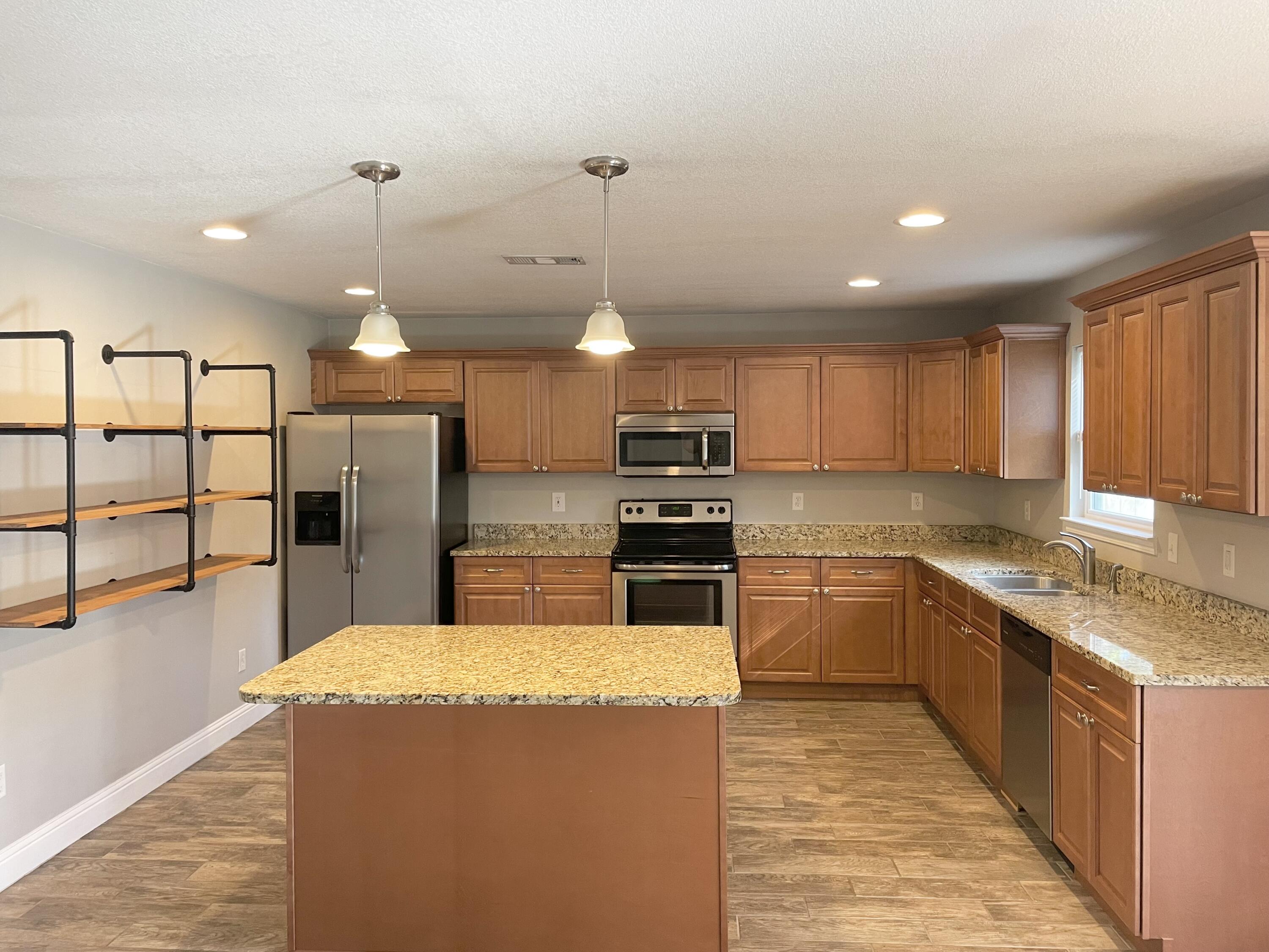 WYNNEHAVEN BEACH ESTATES 1ST ADDN - Residential Lease