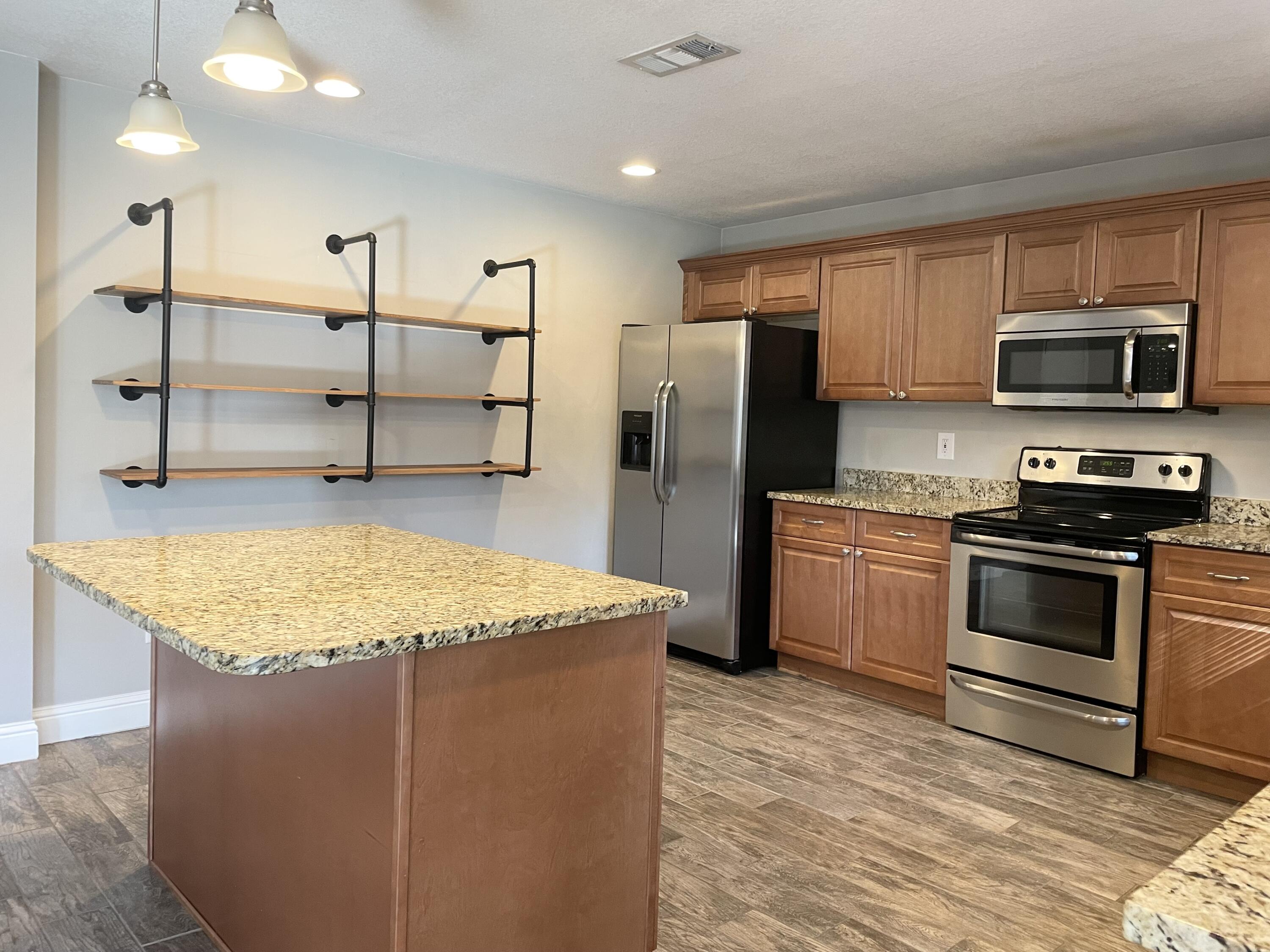 WYNNEHAVEN BEACH ESTATES 1ST ADDN - Residential Lease