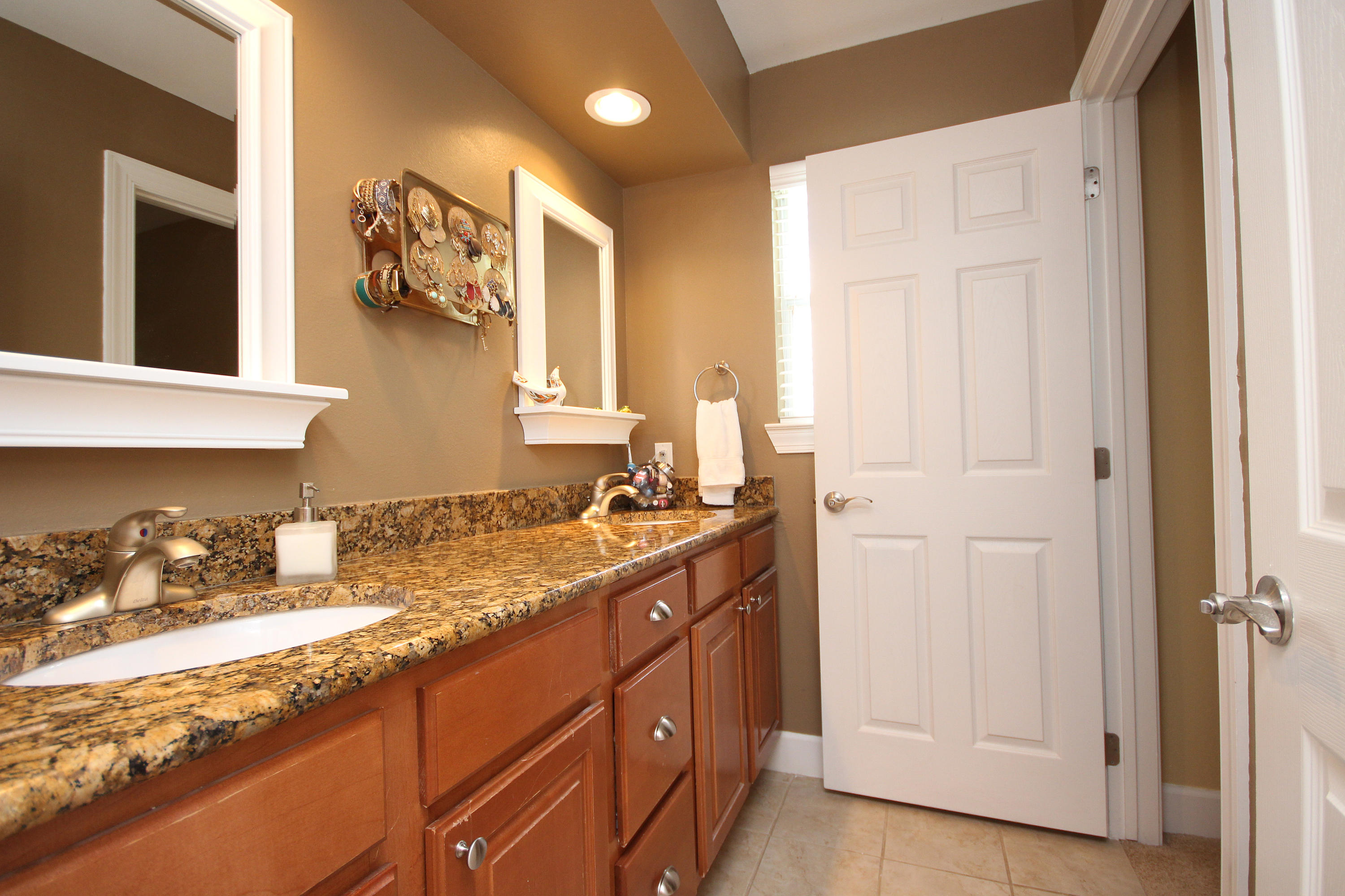 EAGLE BAY - Residential