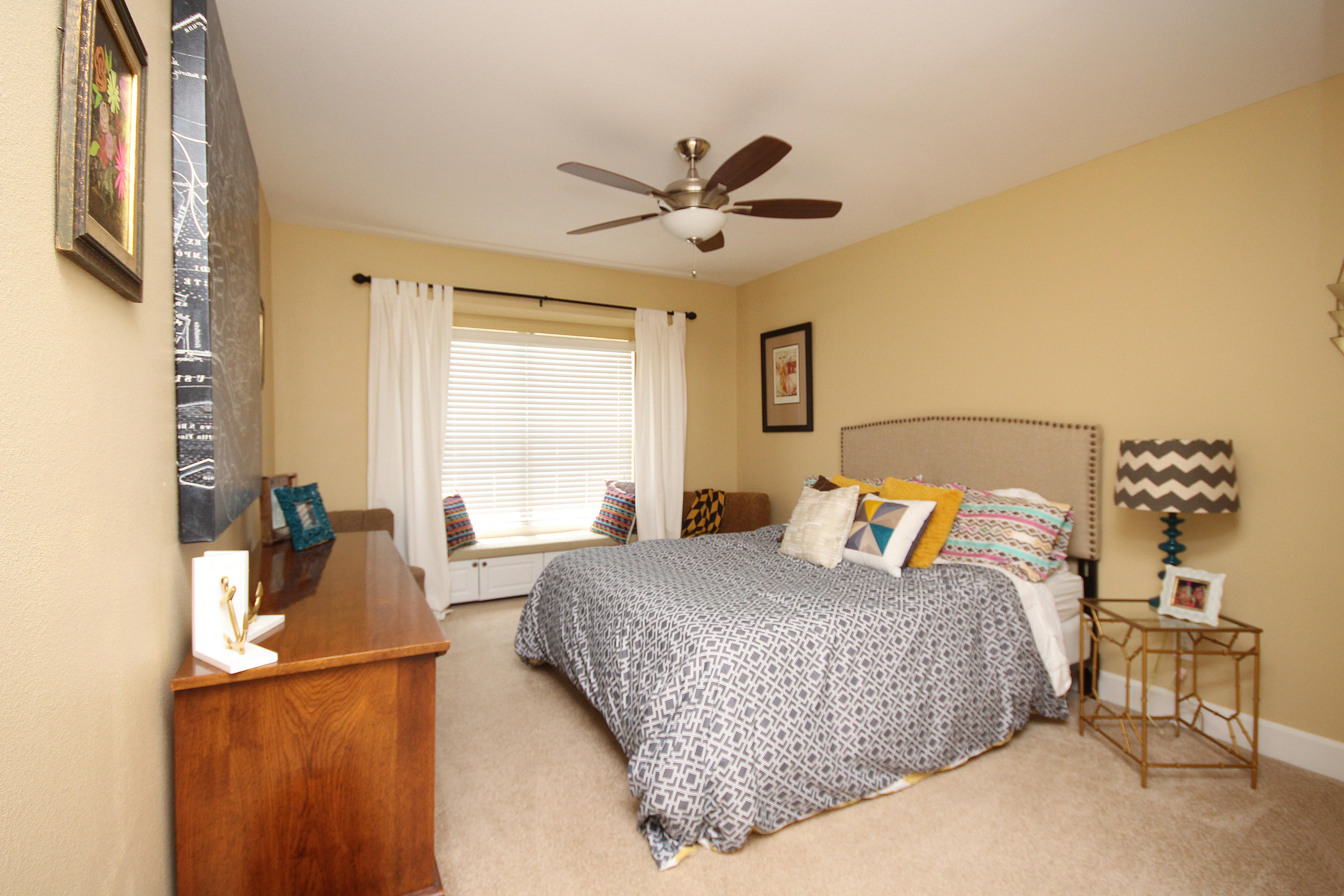 EAGLE BAY - Residential