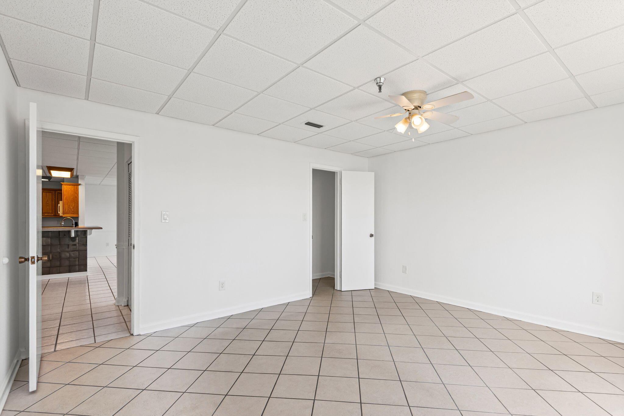 Sun King Towers - Residential