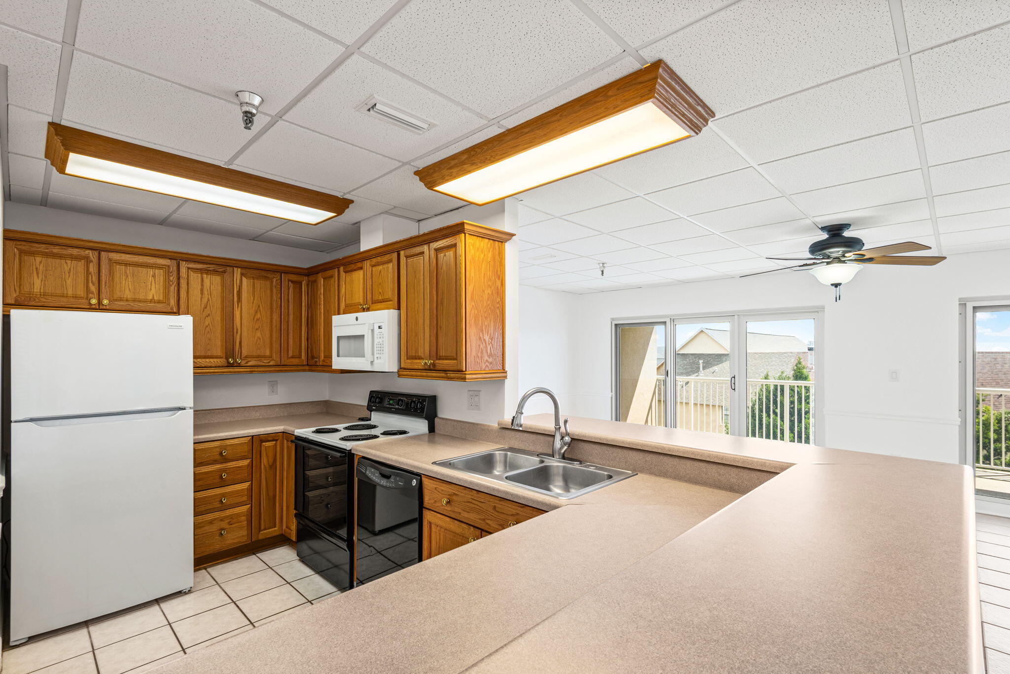 Sun King Towers - Residential