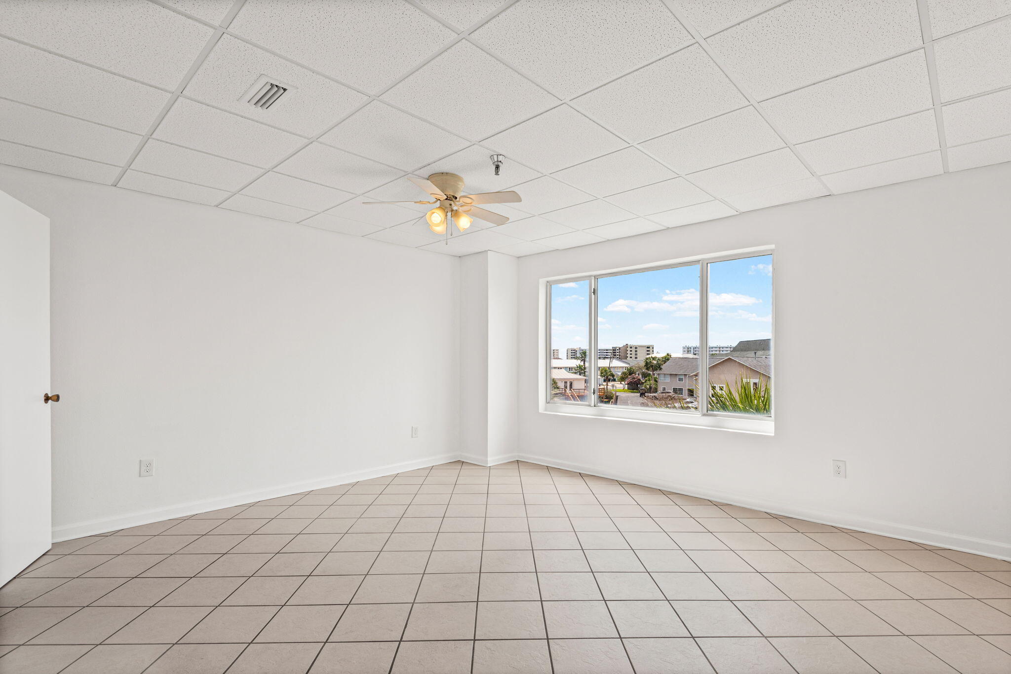 Sun King Towers - Residential