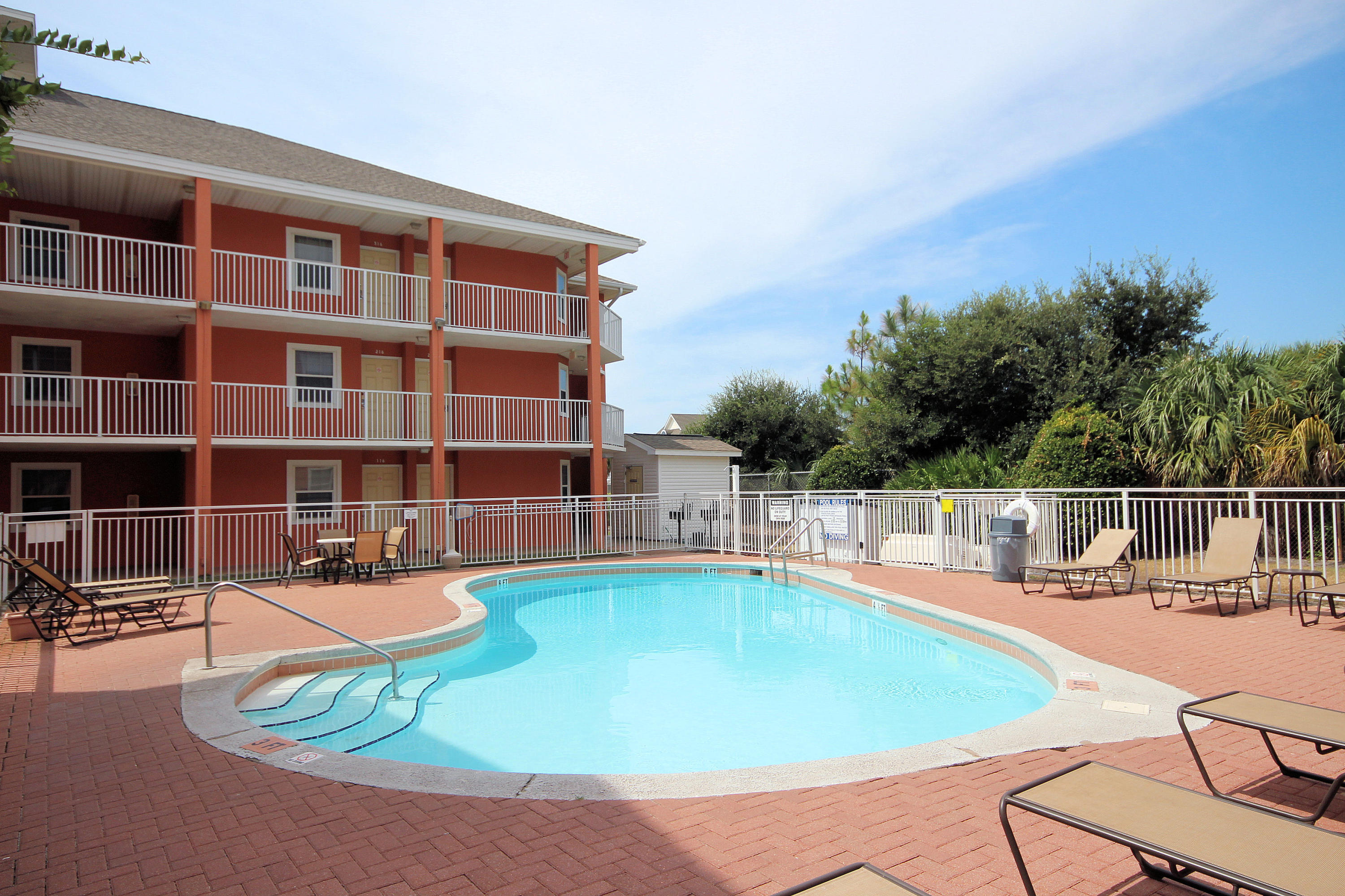 GULFVIEW 2 CONDO PH 2 - Residential