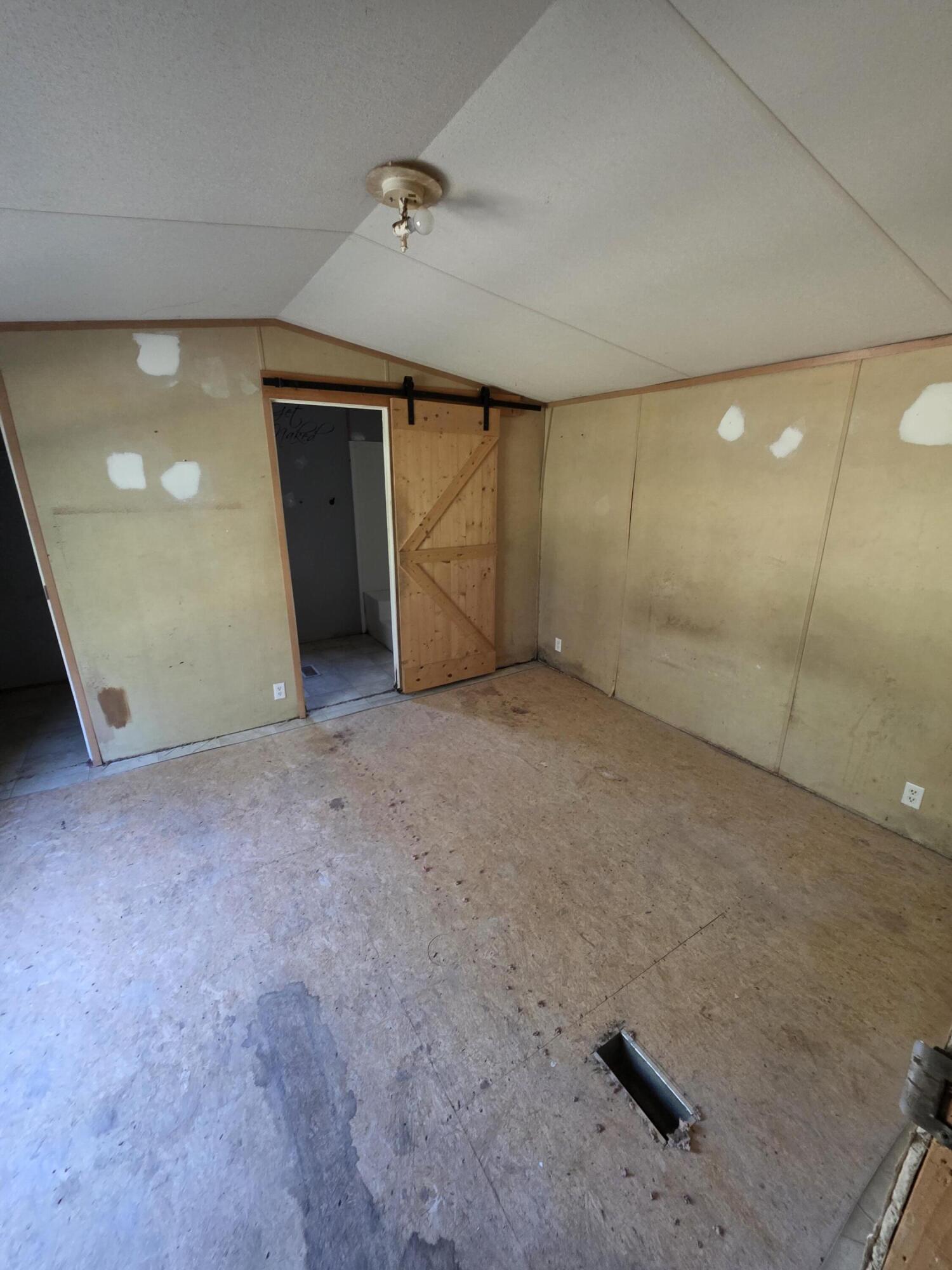 NO RECORDED SUBDIVISION - Residential