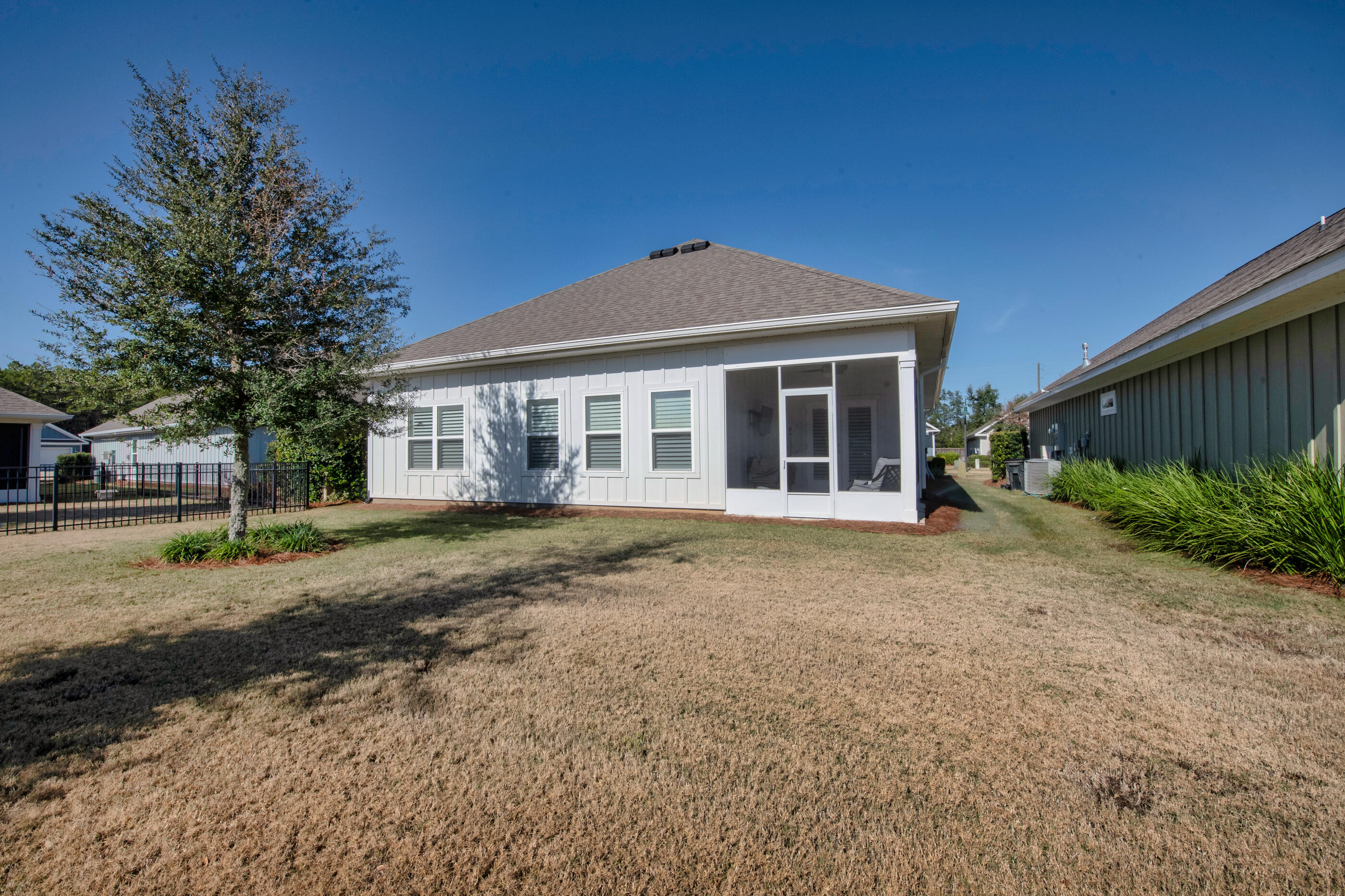 HAMMOCK BAY - FIREFLY - Residential