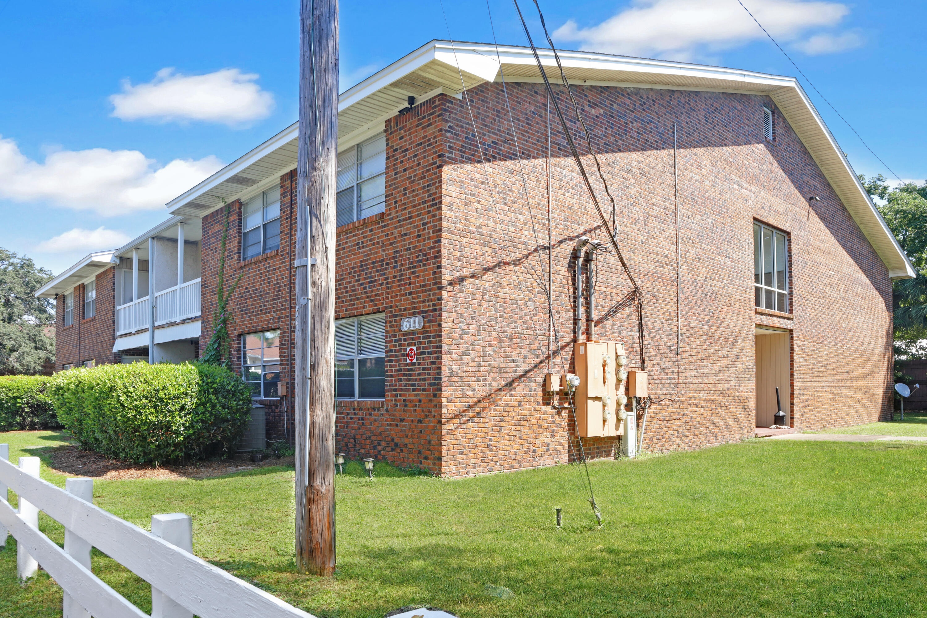 Fair Oaks Village Condo - Residential