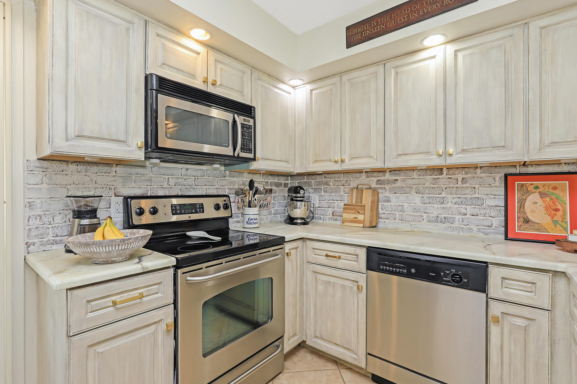 Enjoy the blend of maintenance freedom of a condo with the privacy of a stand-alone home. This home has been professionally renovated and boasts it's own fireplace and view of the 10th Fairway of Links Golf Course. This home is a non-rental and has been lovingly decorated. All furnishings are negotiable and rental projections for other similar units are over $55k.