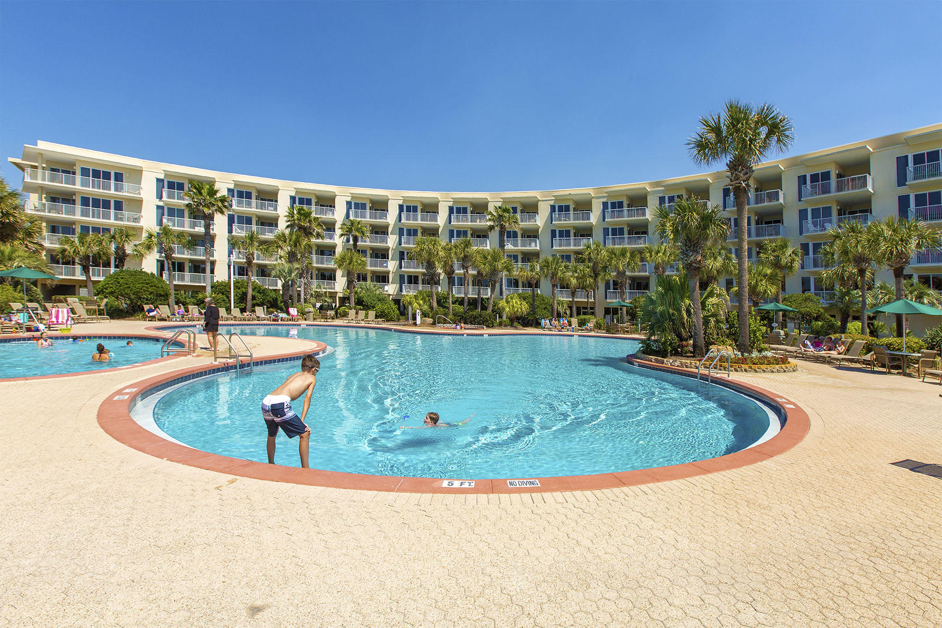 CRESCENT AT MIRAMAR BEACH THE - Residential