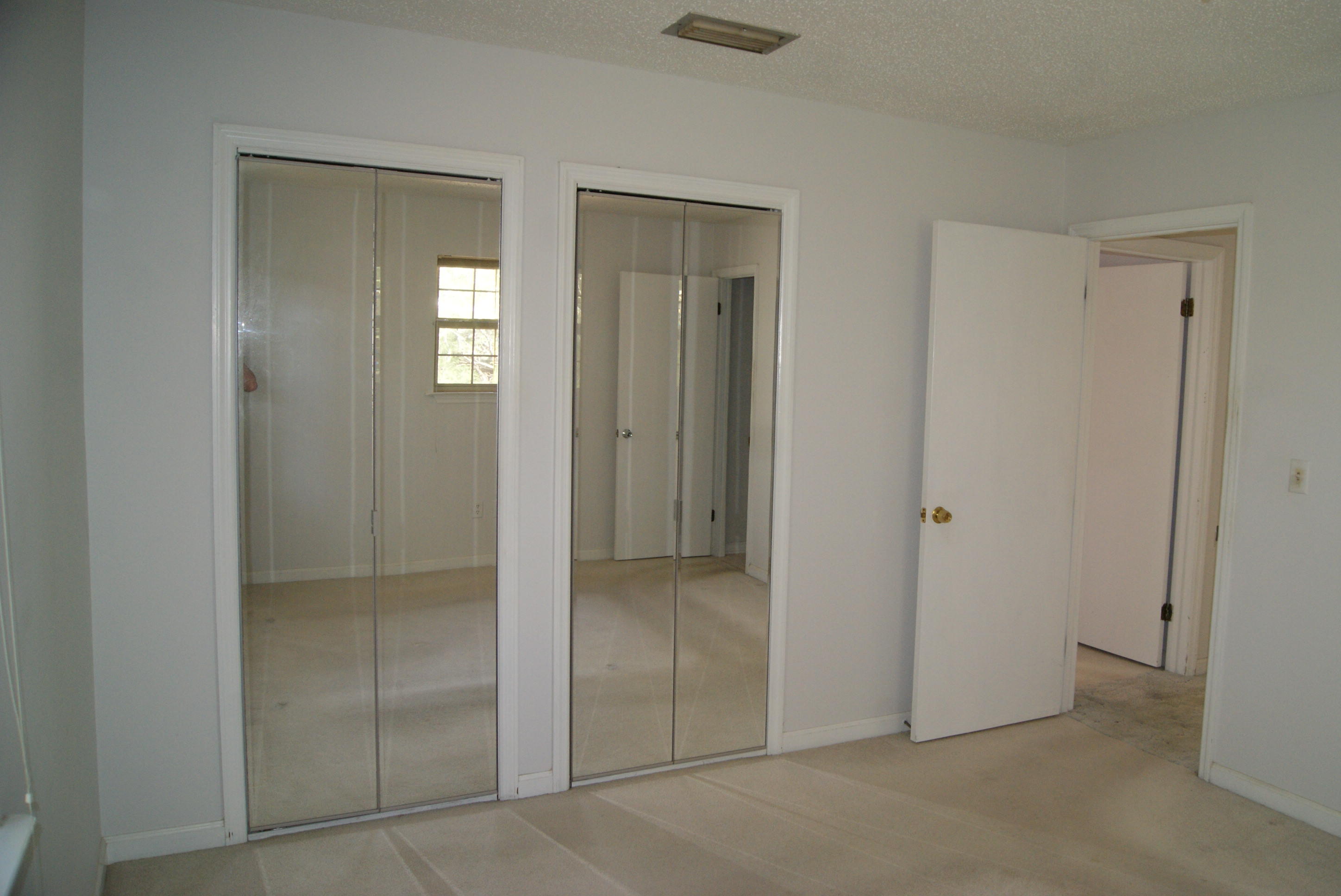 EDGEWATER VILLAGE - Residential