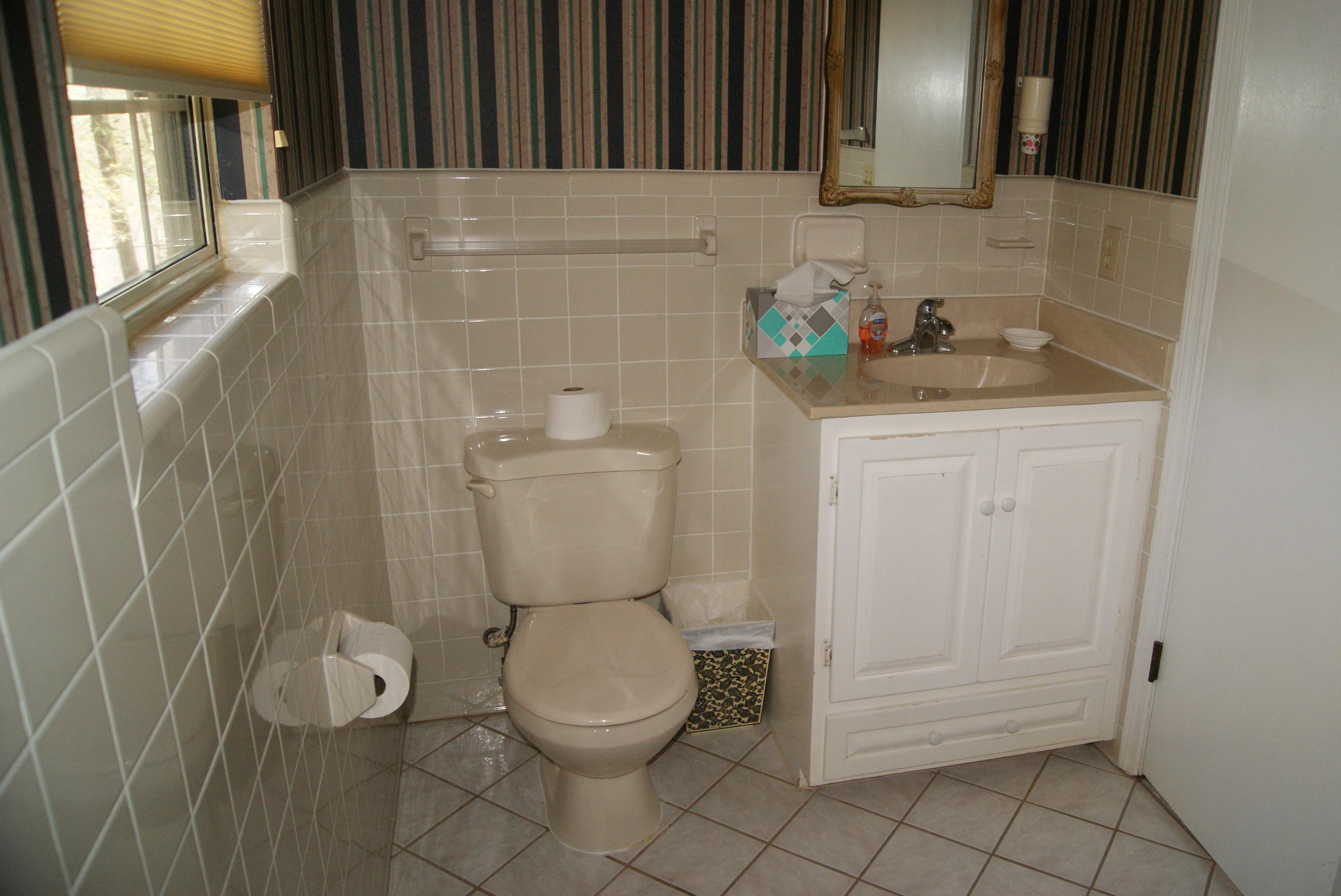 EDGEWATER VILLAGE - Residential