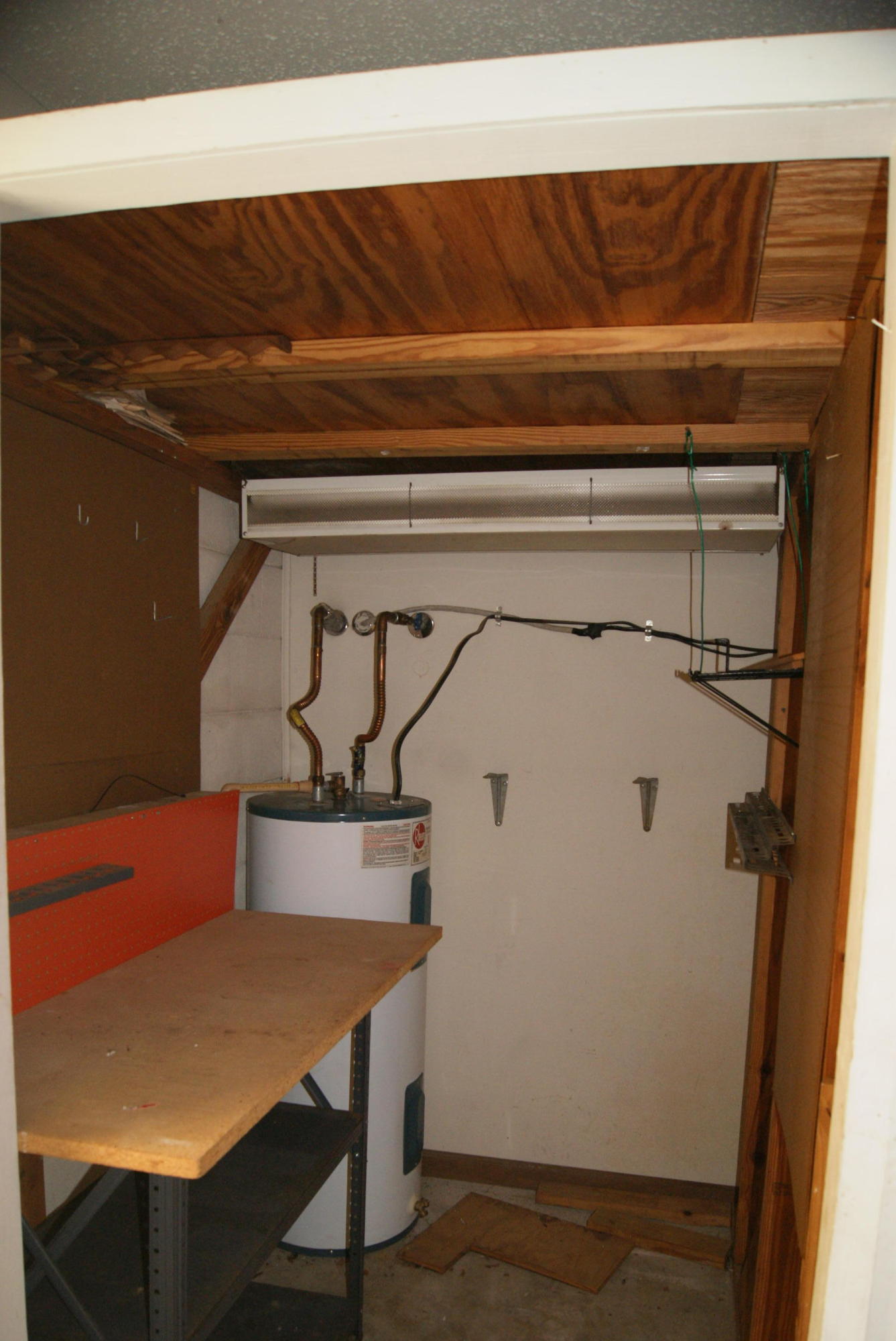 EDGEWATER VILLAGE - Residential