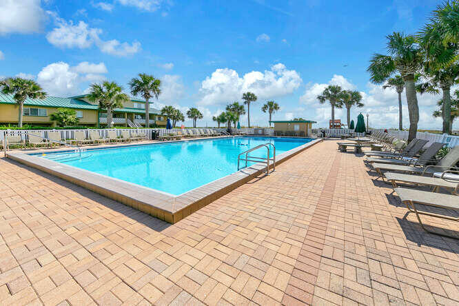 SEASPRAY CONDO - Residential