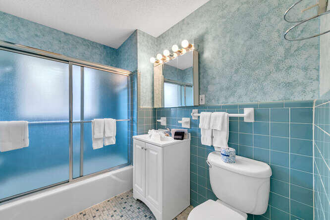 SEASPRAY CONDO - Residential