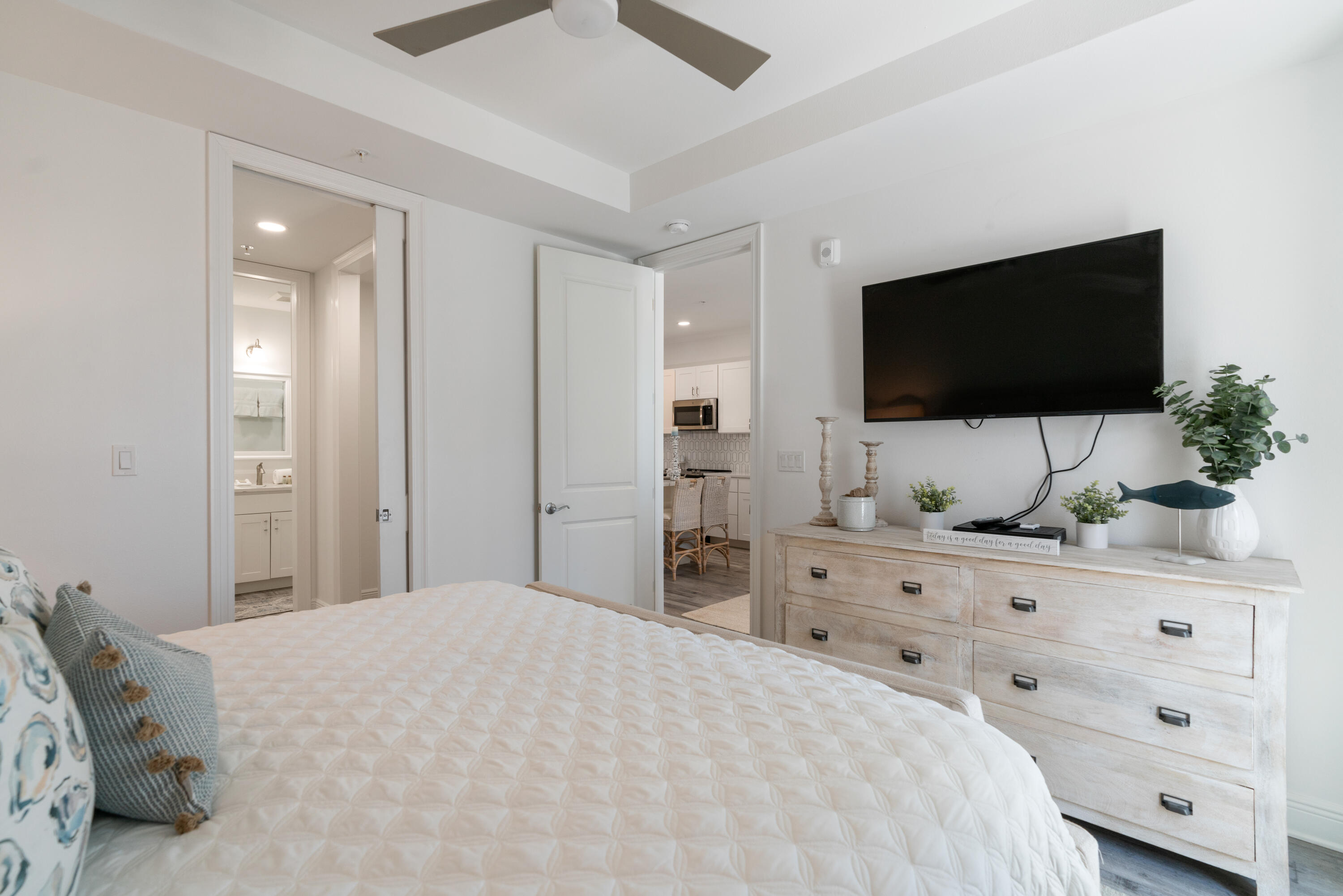 GULF PLACE RESIDENCES - Residential