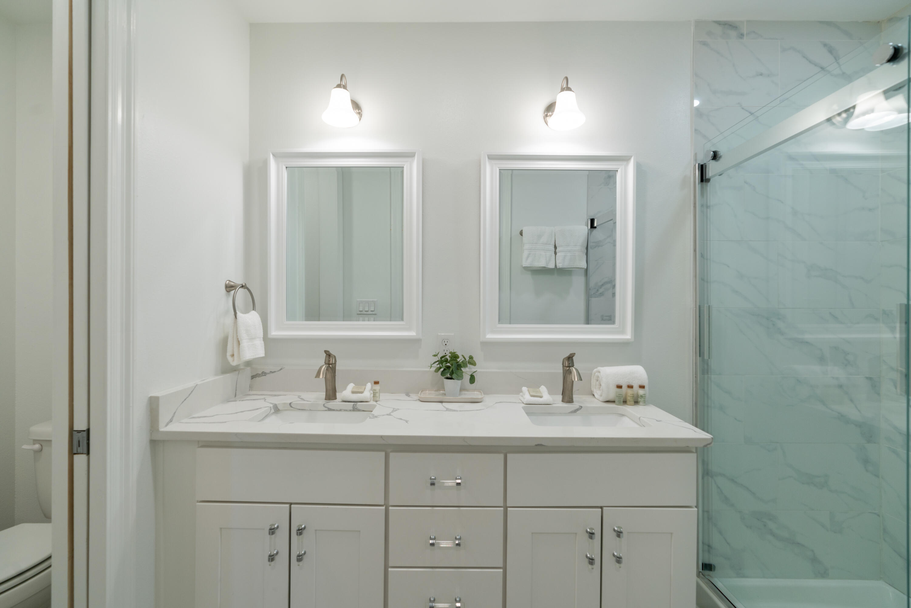 GULF PLACE RESIDENCES - Residential