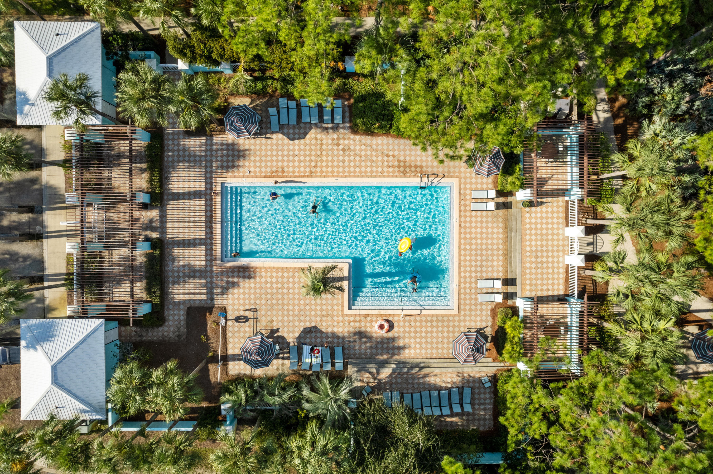 GULF PLACE RESIDENCES - Residential