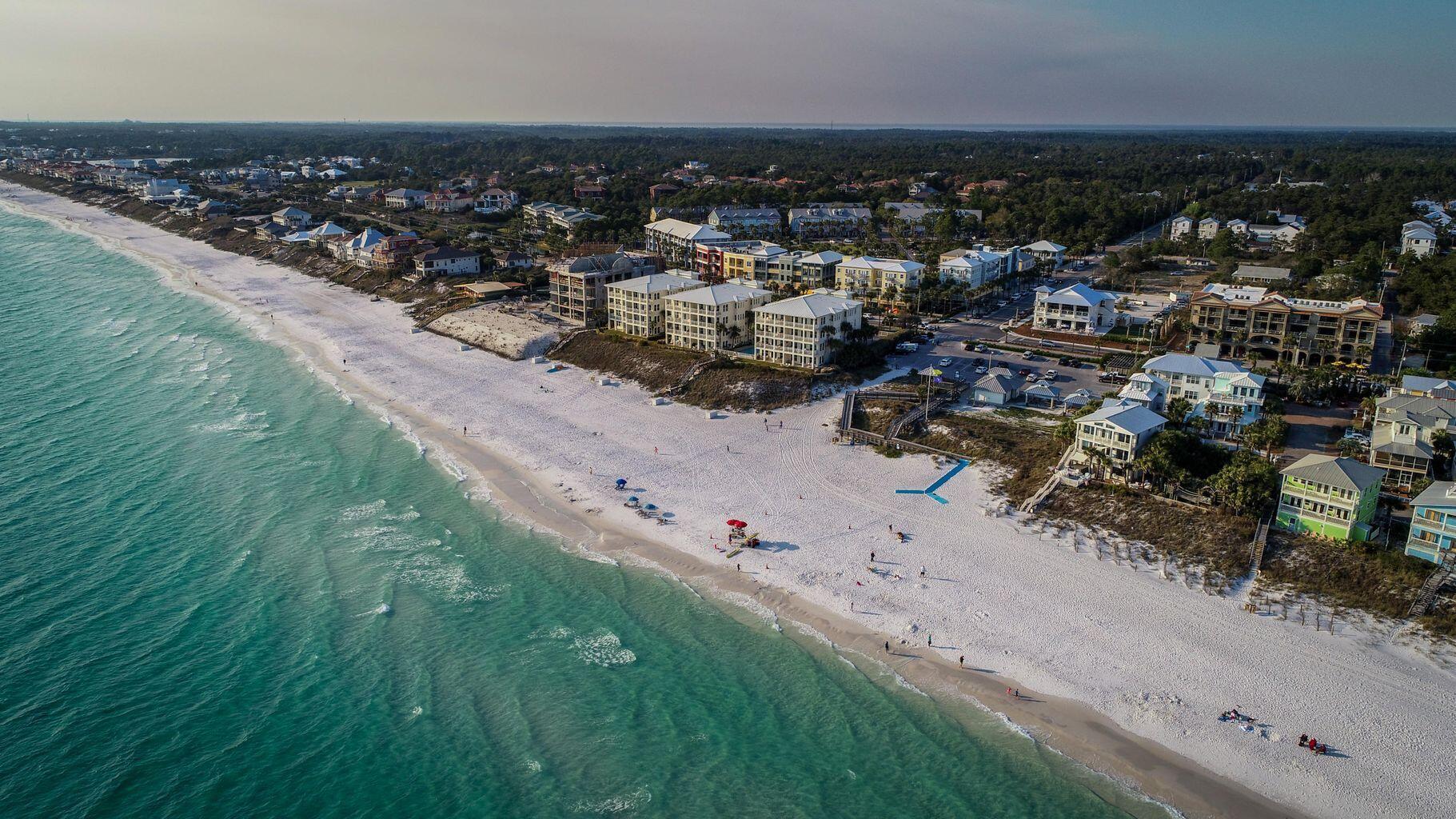 GULF PLACE RESIDENCES - Residential