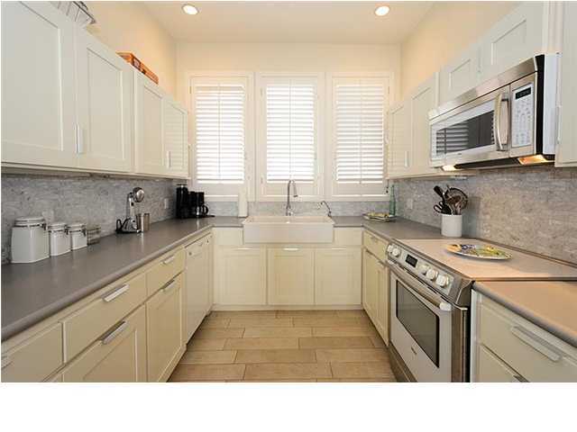 SANDESTIN BEACH VILLAS - Residential