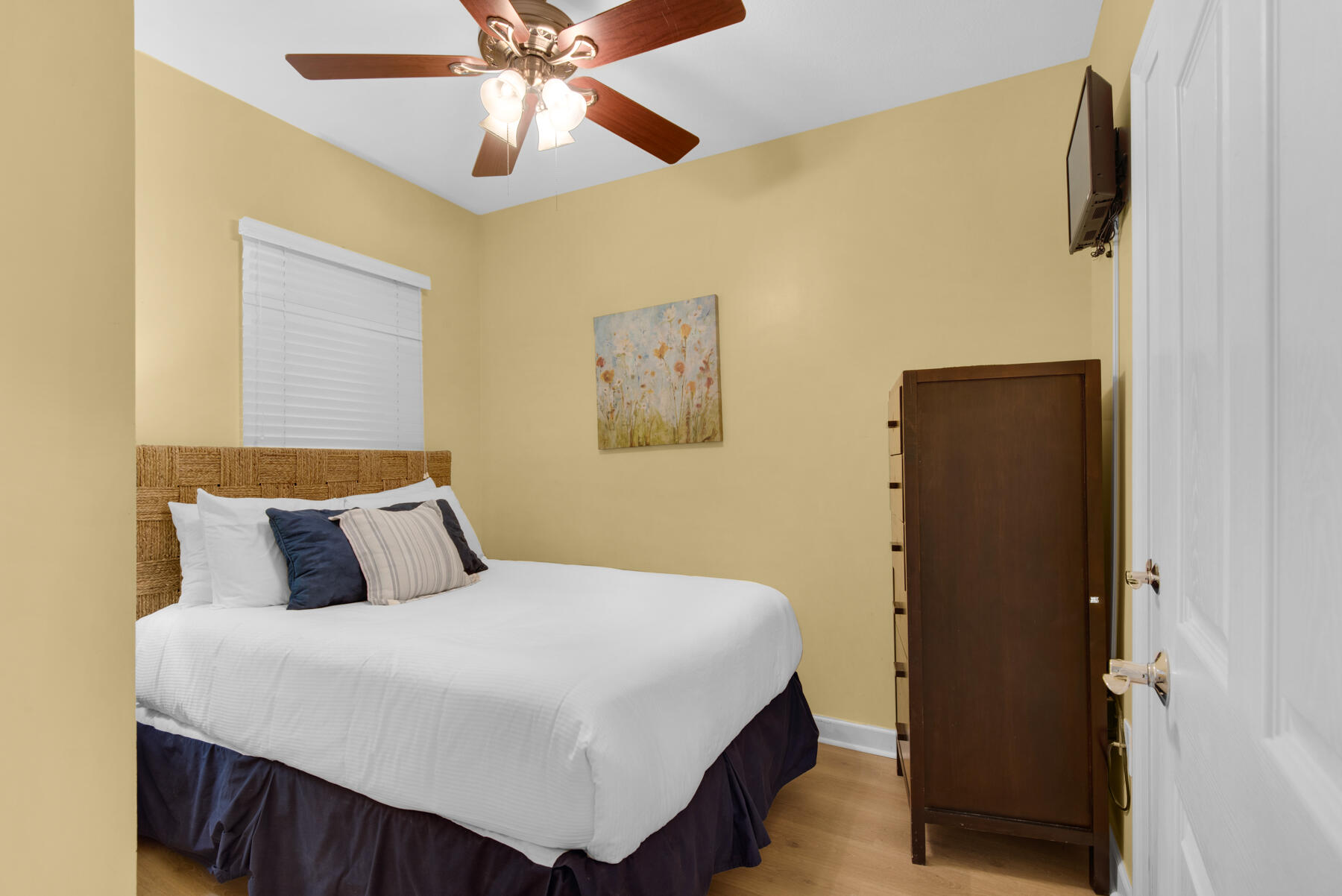 STERLING SHORES - Residential