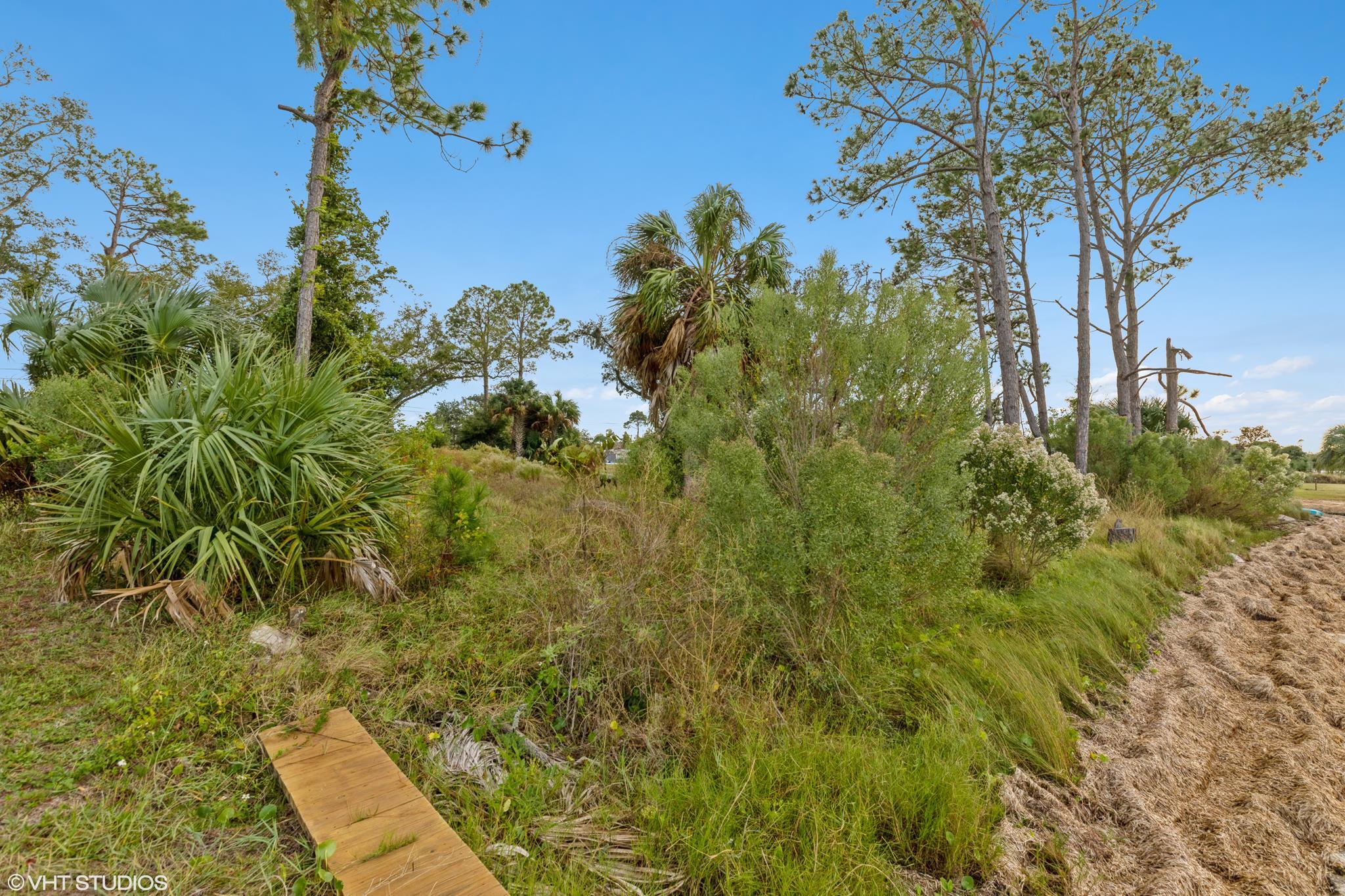 BAYVIEW HEIGHTS - Land