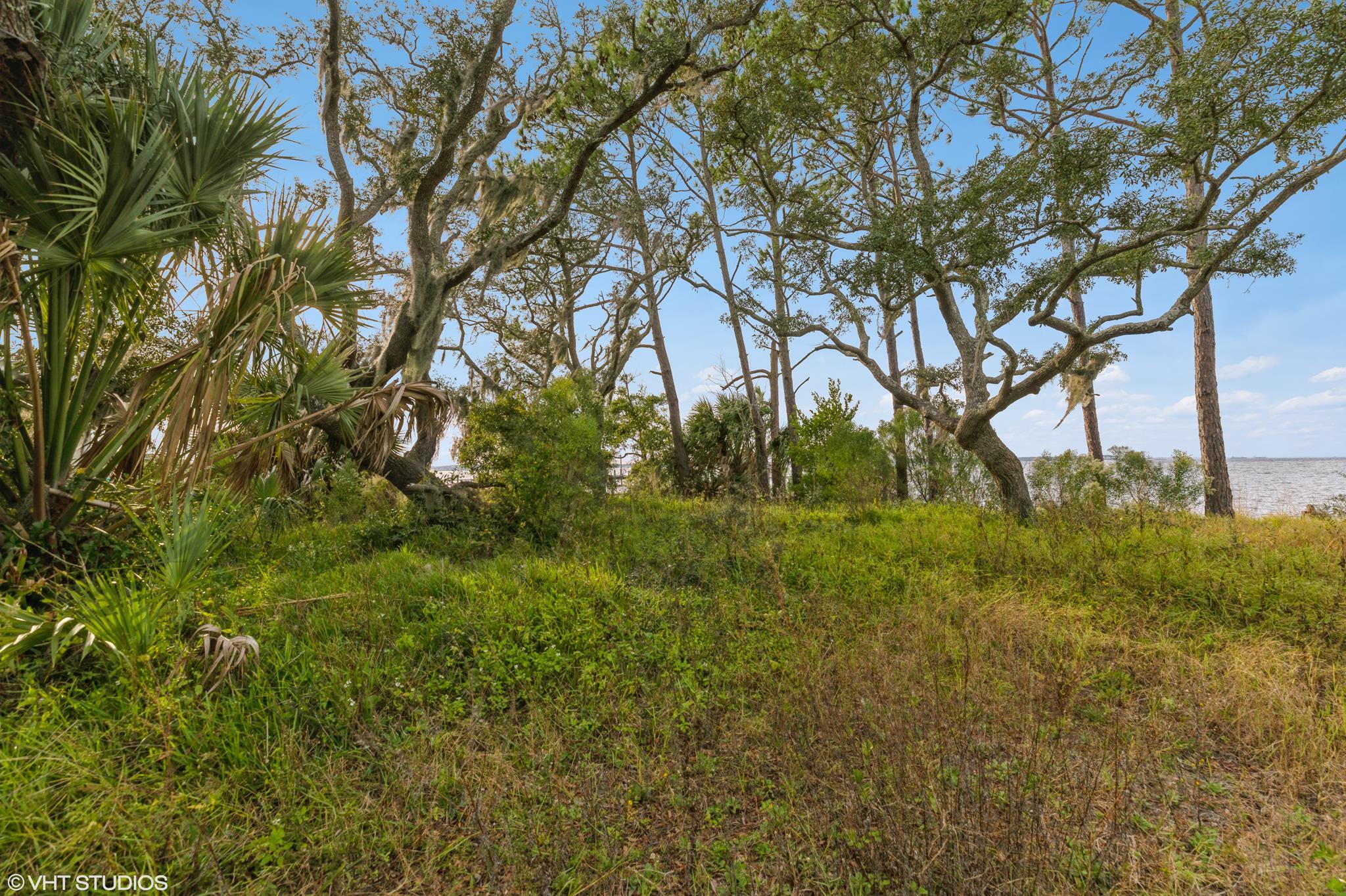 BAYVIEW HEIGHTS - Land