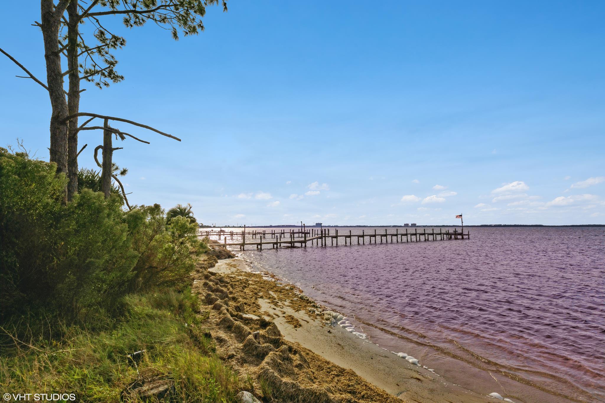 BAYVIEW HEIGHTS - Land