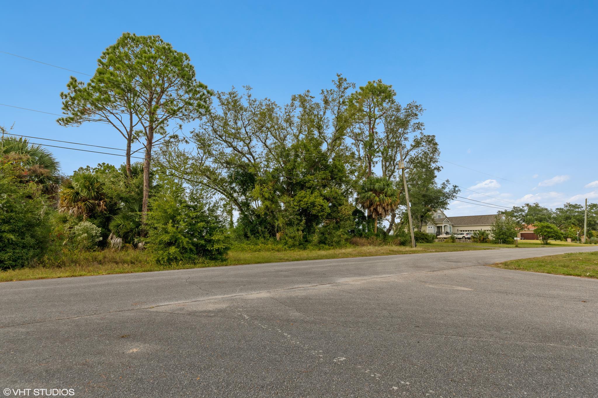 BAYVIEW HEIGHTS - Land