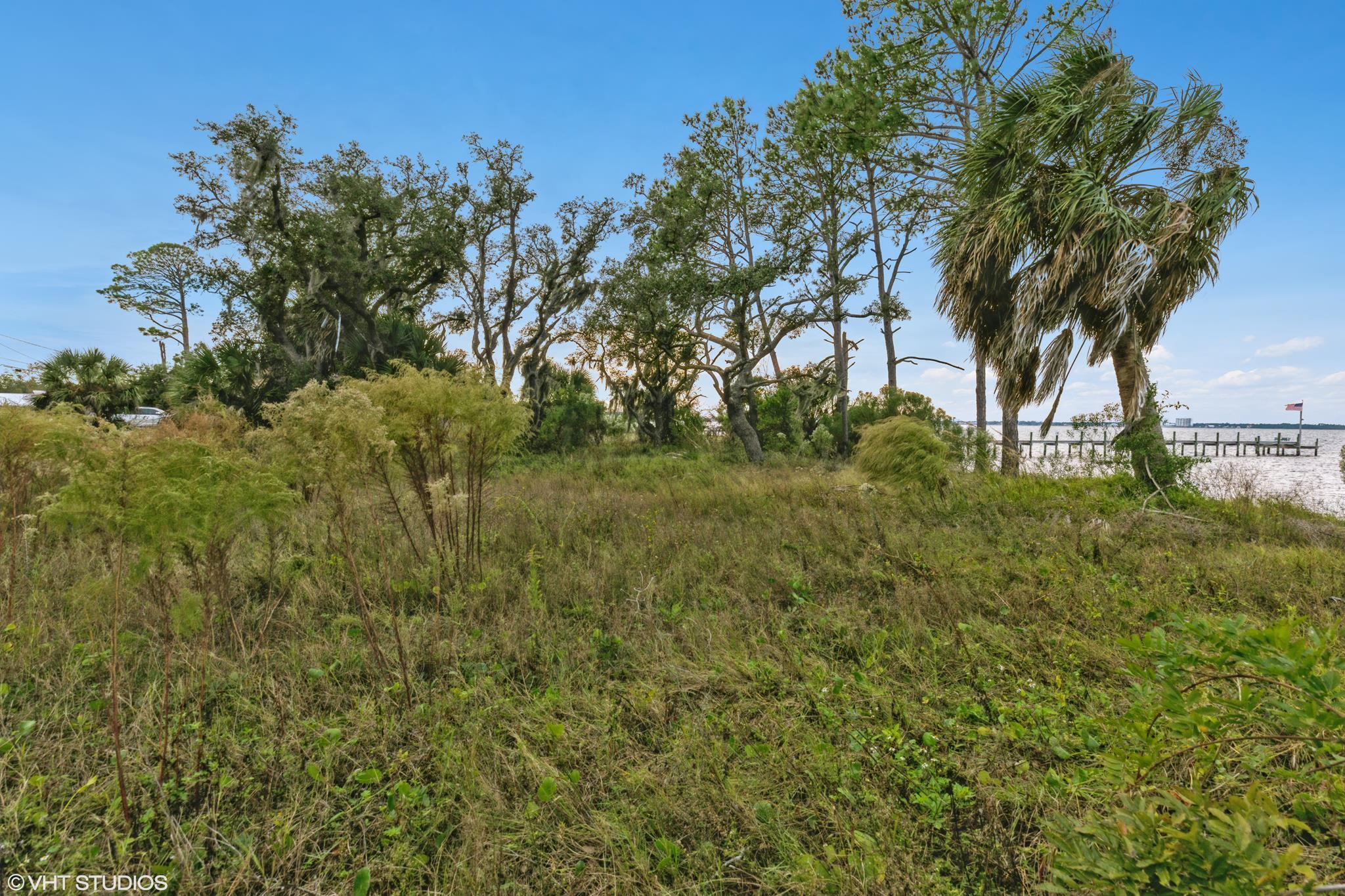 BAYVIEW HEIGHTS - Land