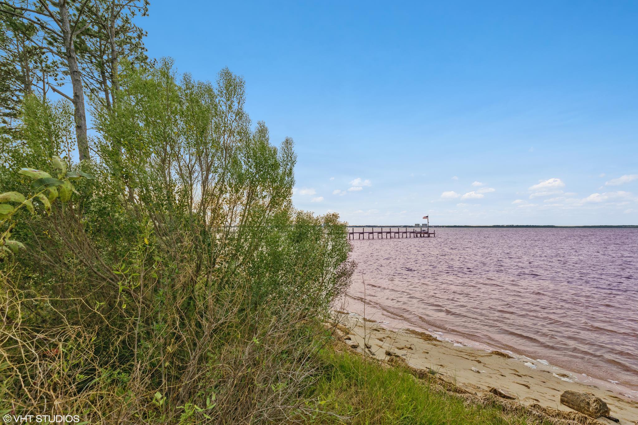 BAYVIEW HEIGHTS - Land