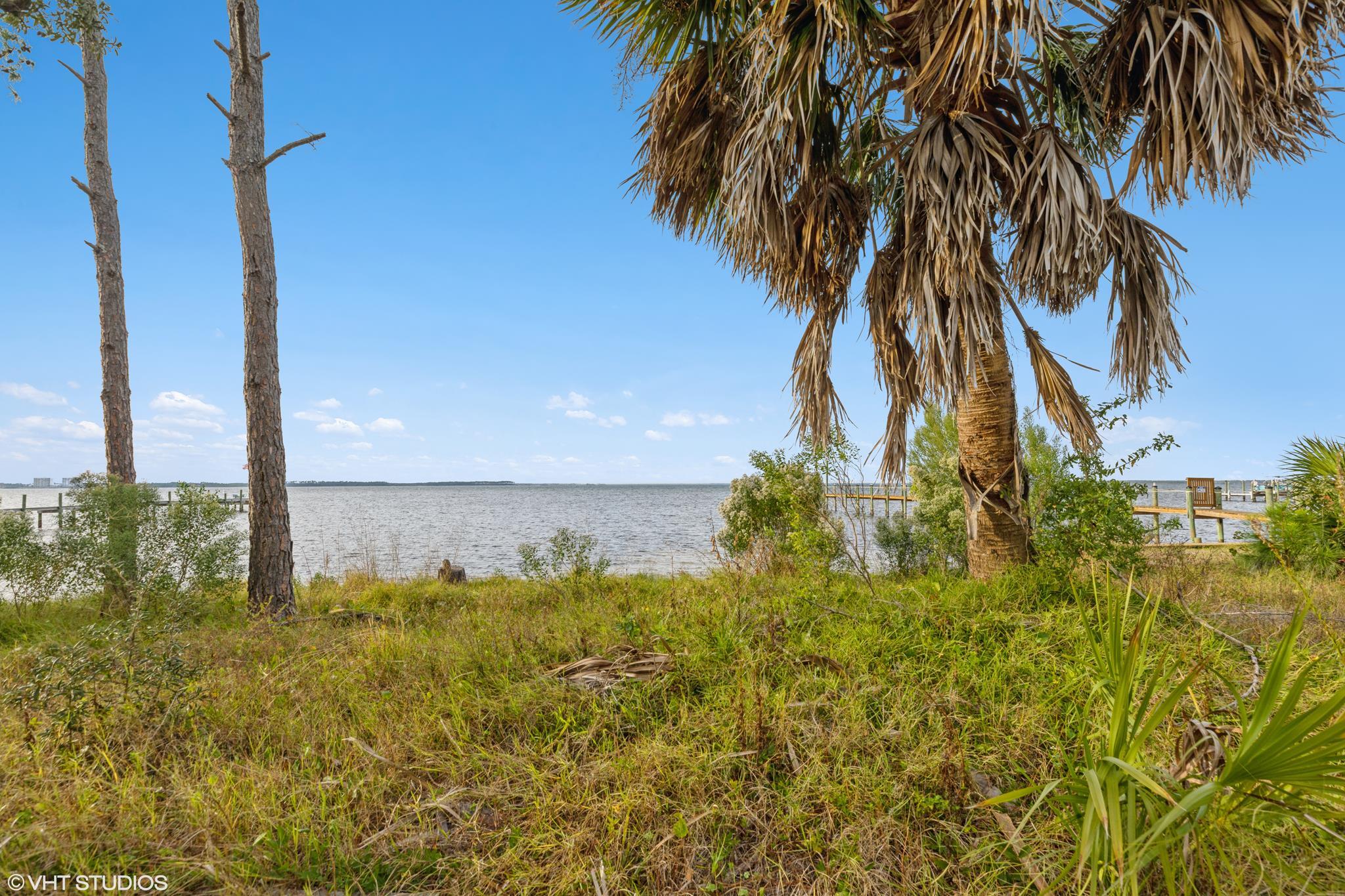 BAYVIEW HEIGHTS - Land