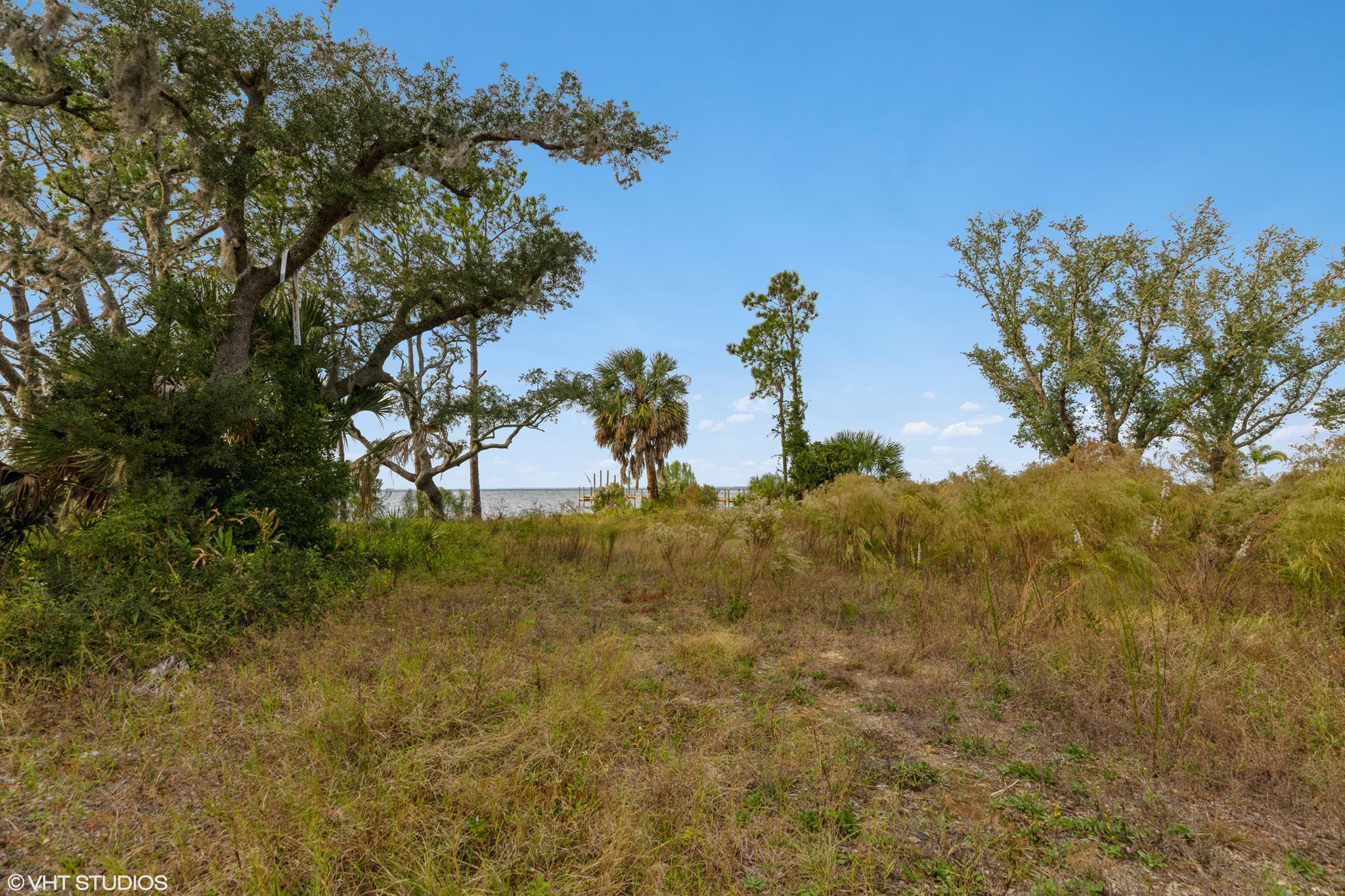 BAYVIEW HEIGHTS - Land