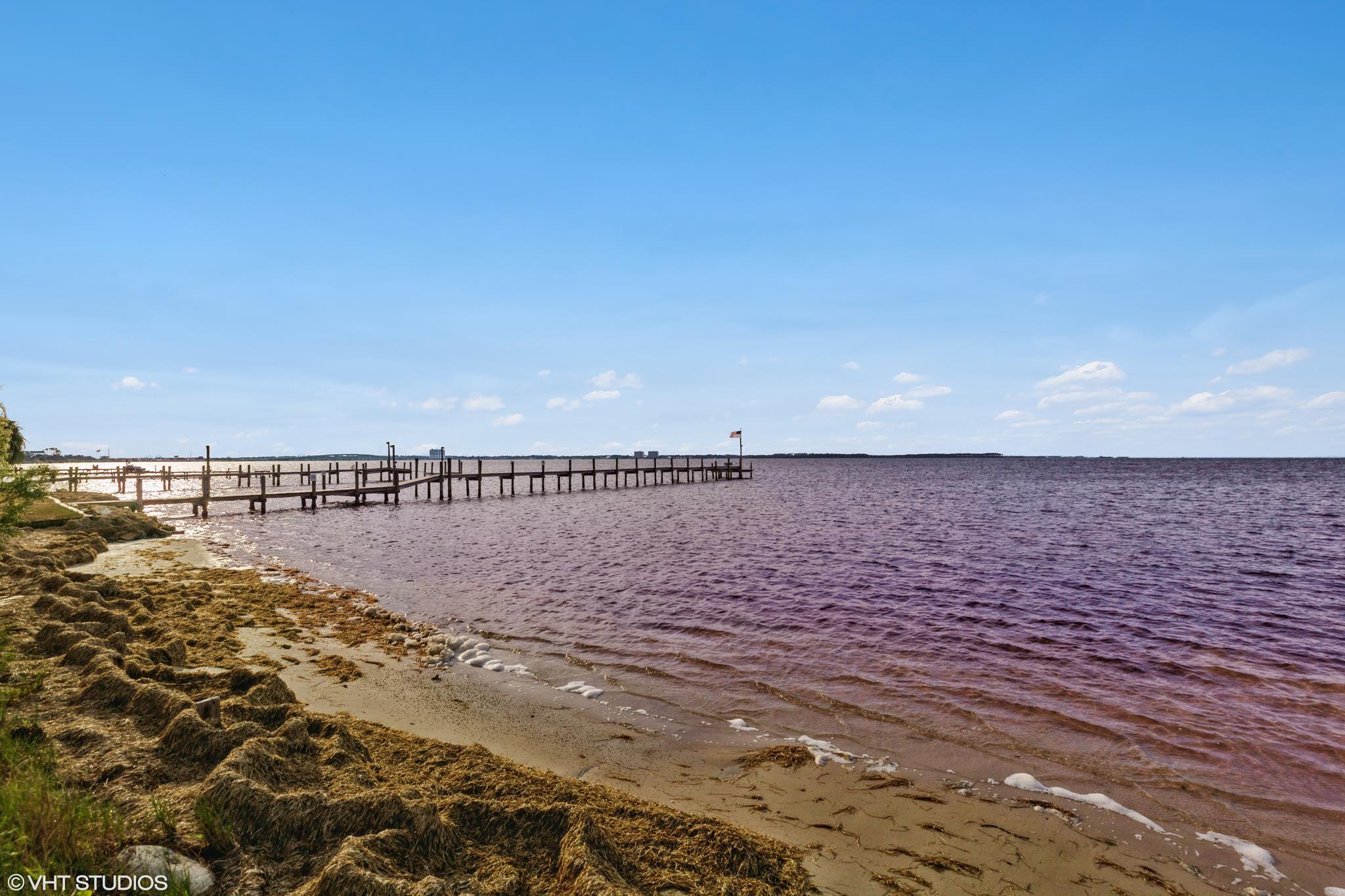 BAYVIEW HEIGHTS - Land