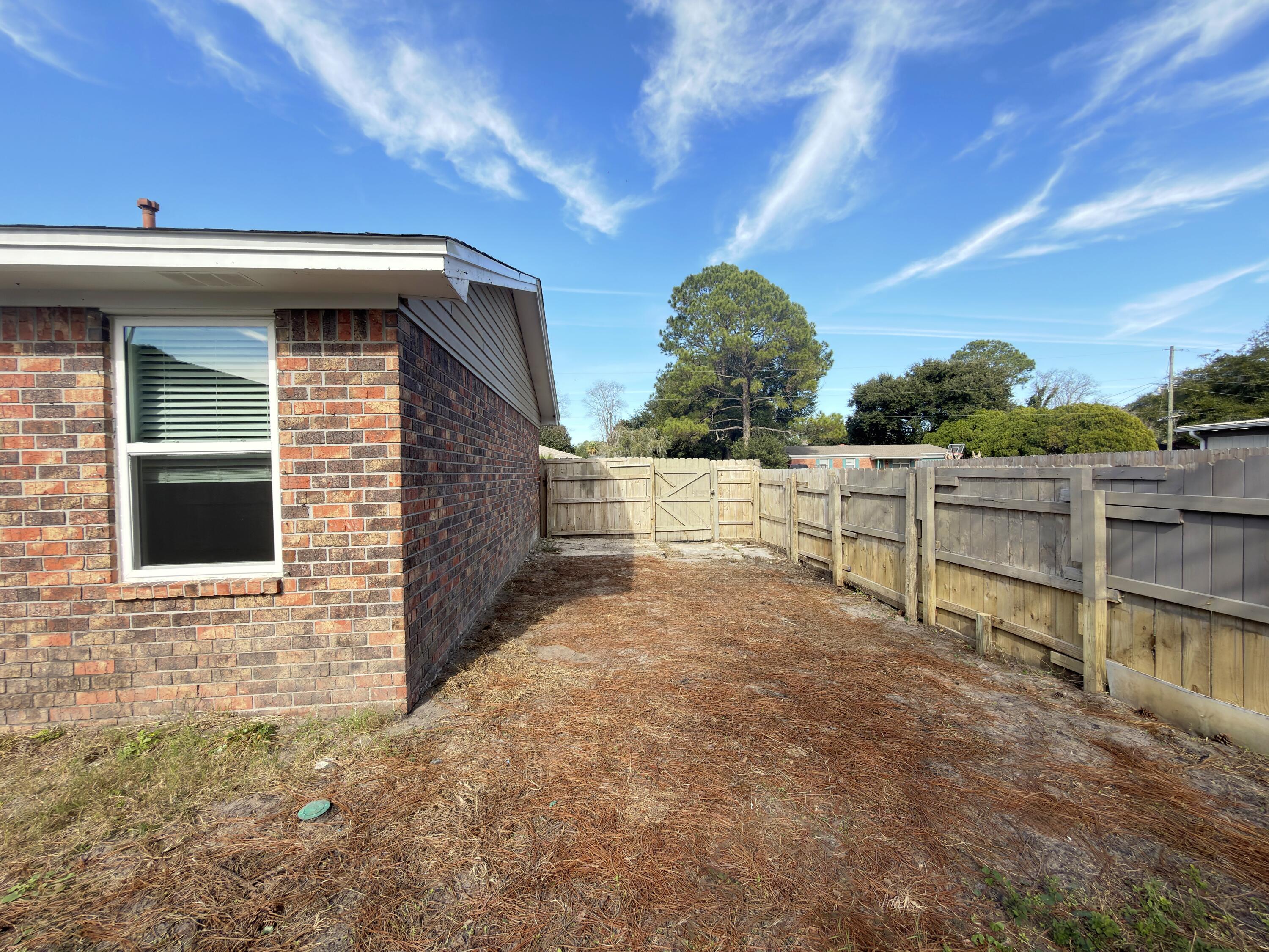 AMBERWOOD - Residential