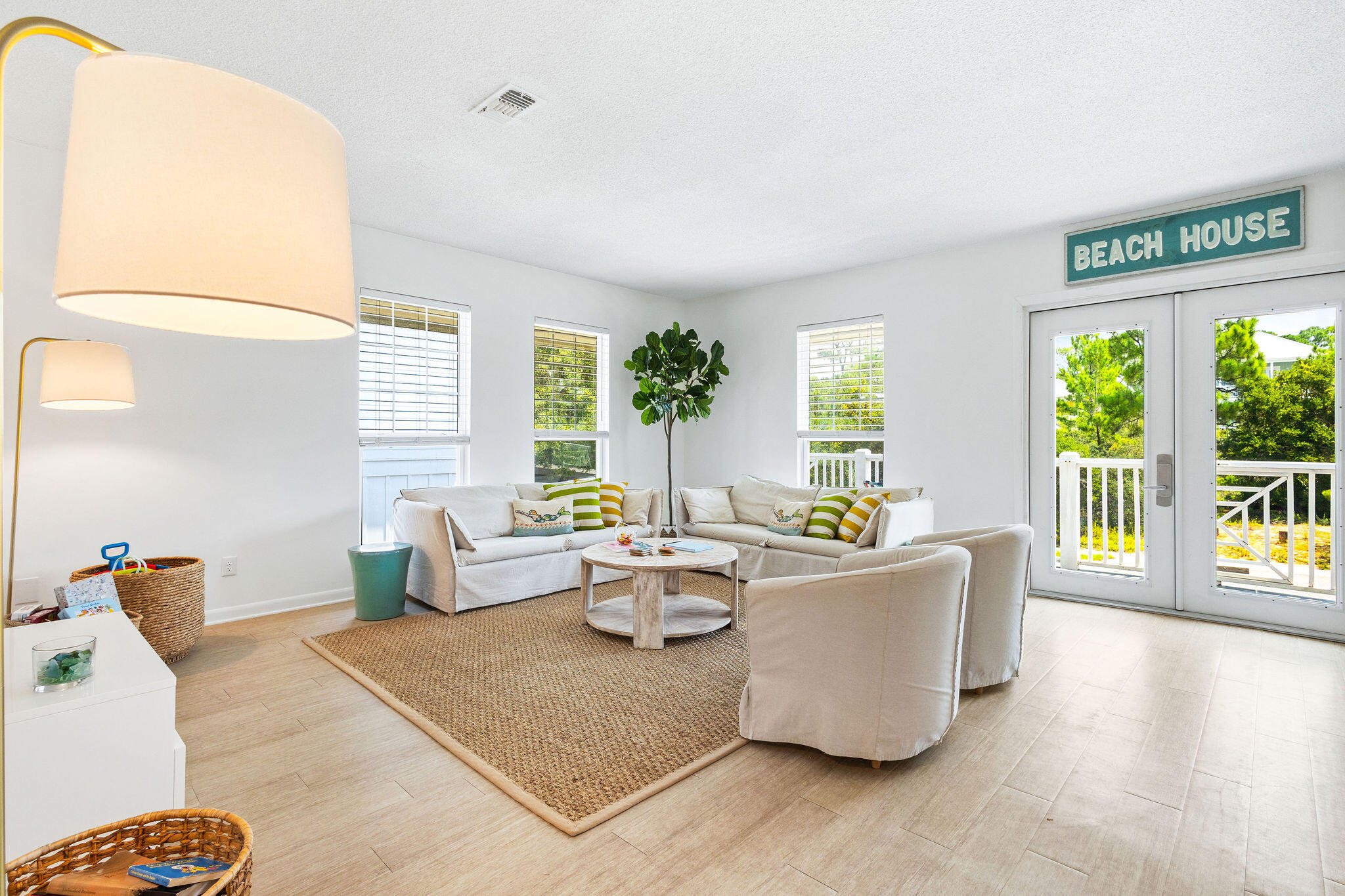 81 San Juan Avenue