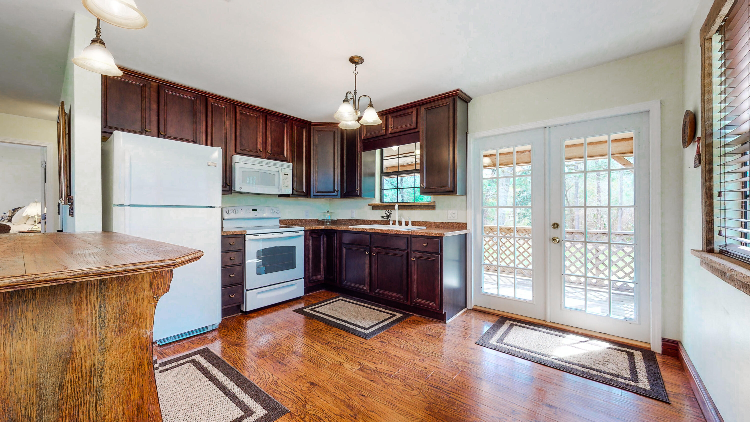 METES & BOUNDS - Residential Lease