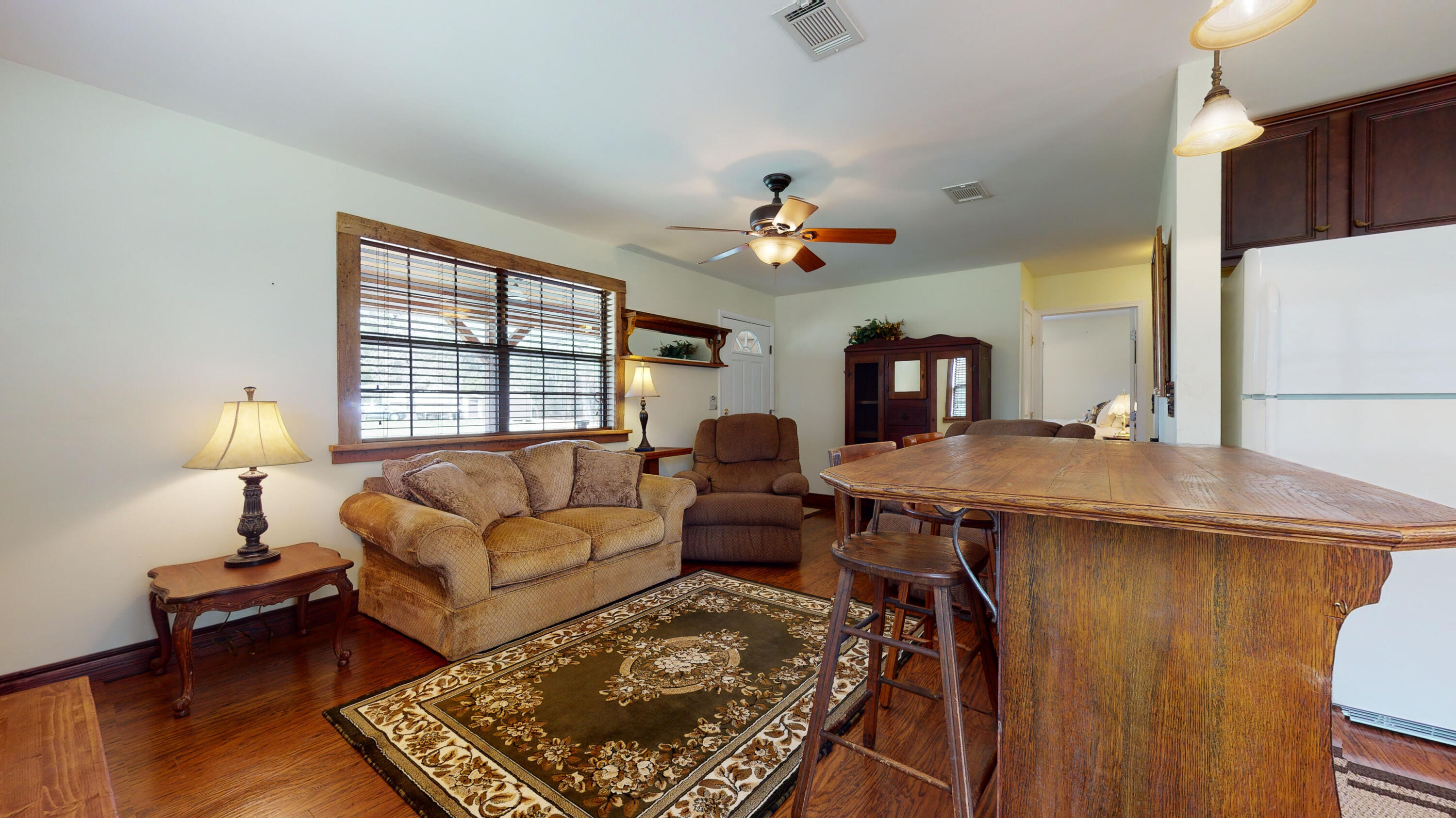 METES & BOUNDS - Residential Lease