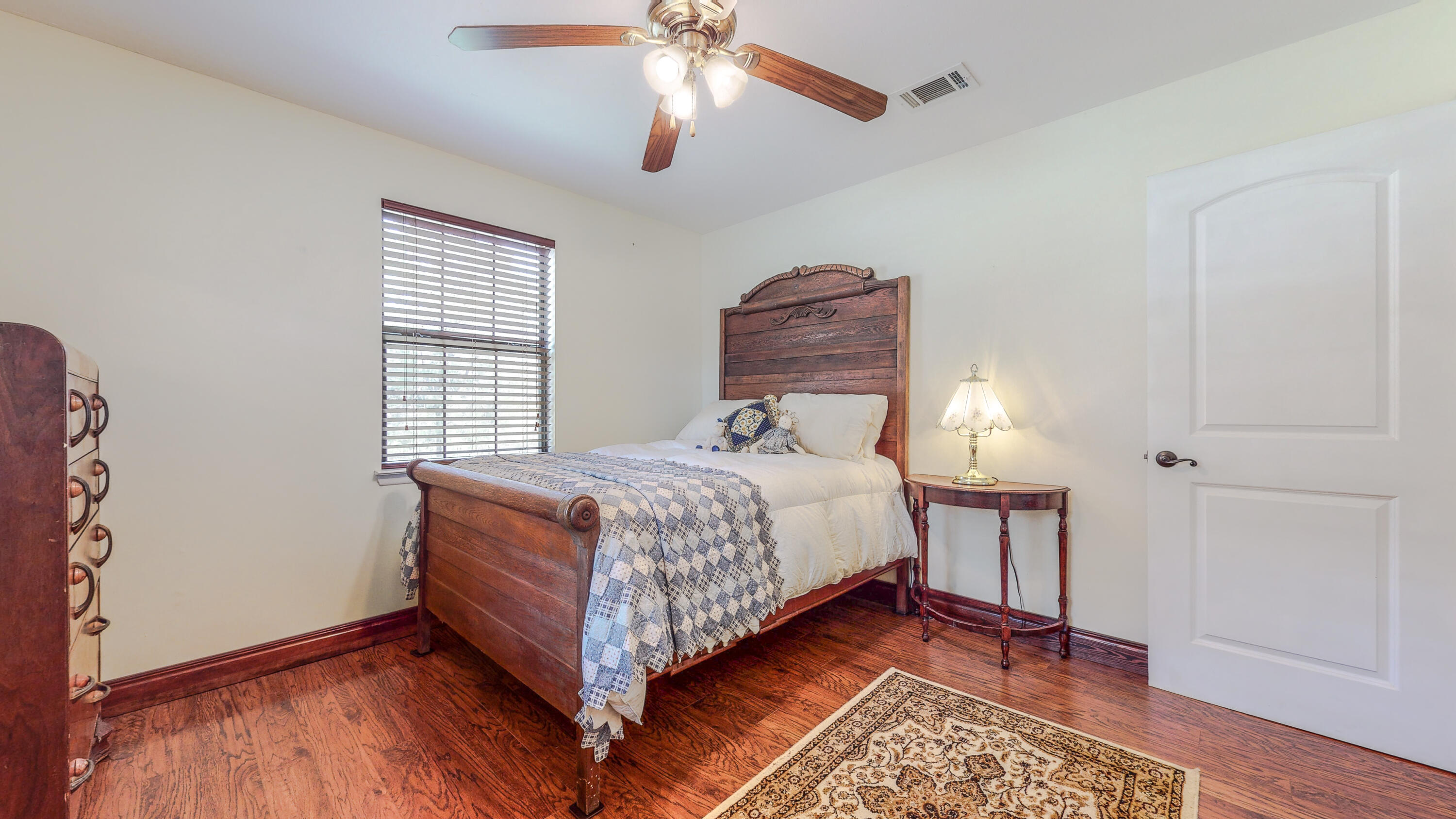 METES & BOUNDS - Residential Lease