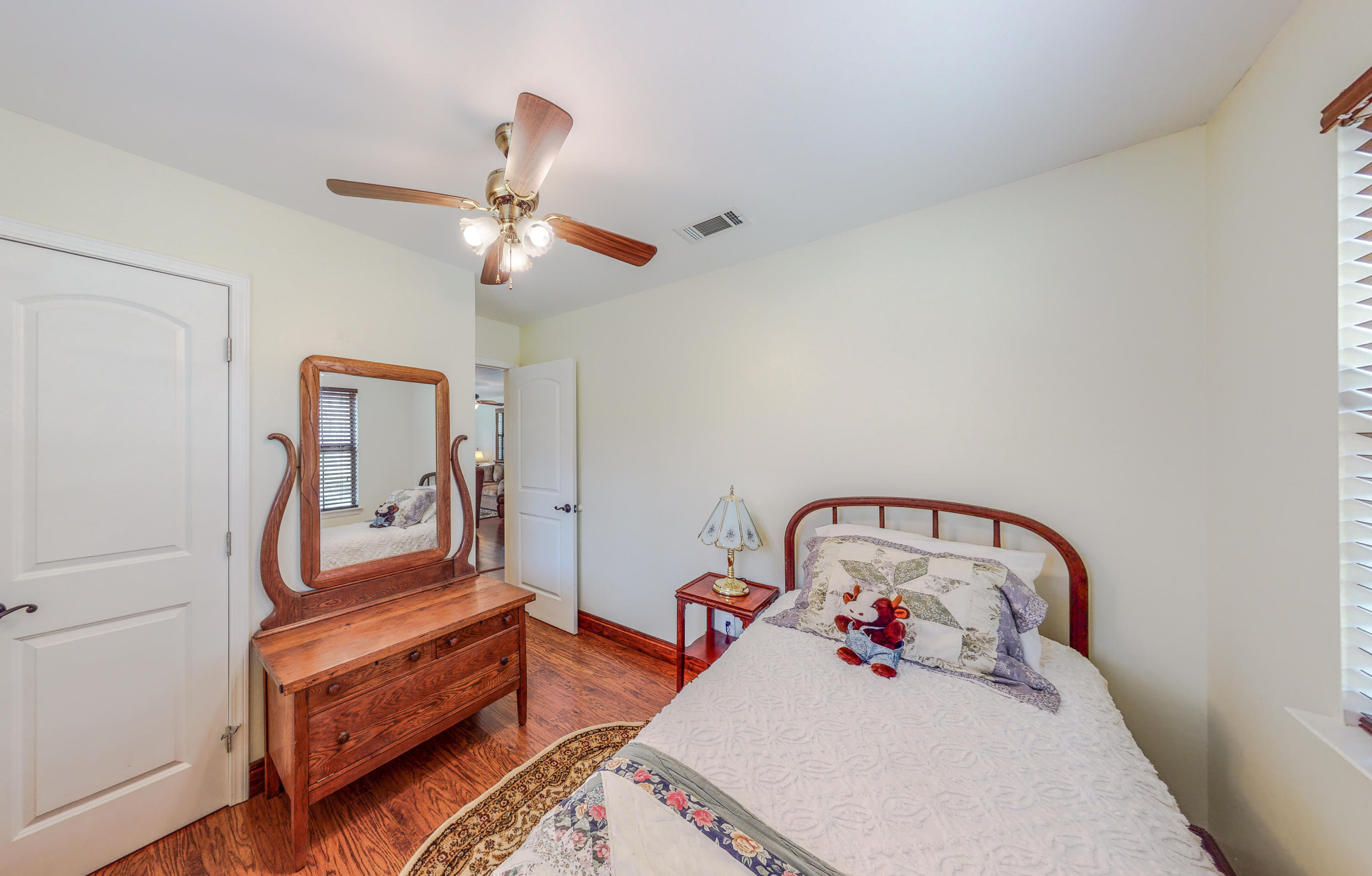 METES & BOUNDS - Residential Lease