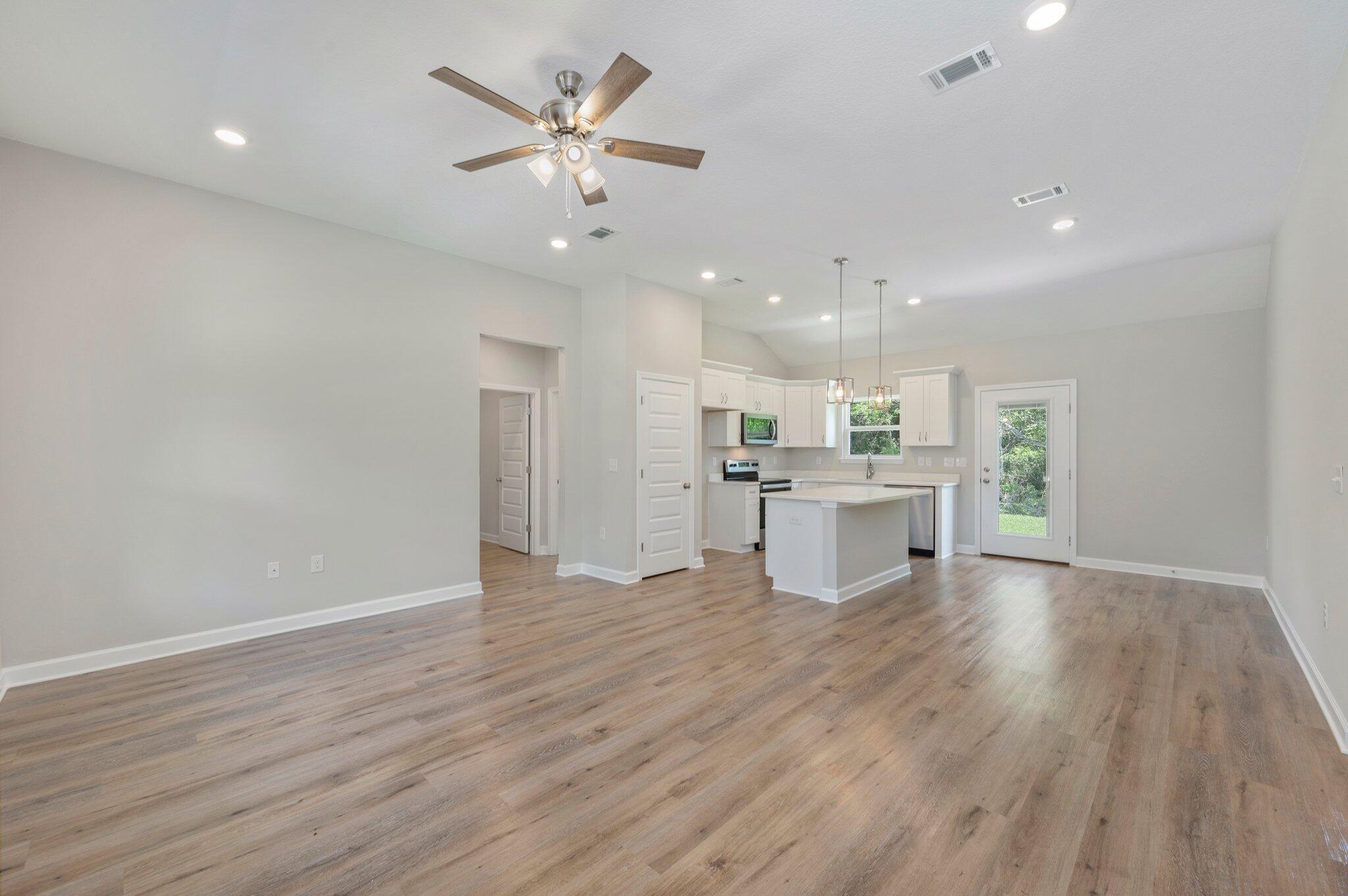 GARDEN CITY - Residential