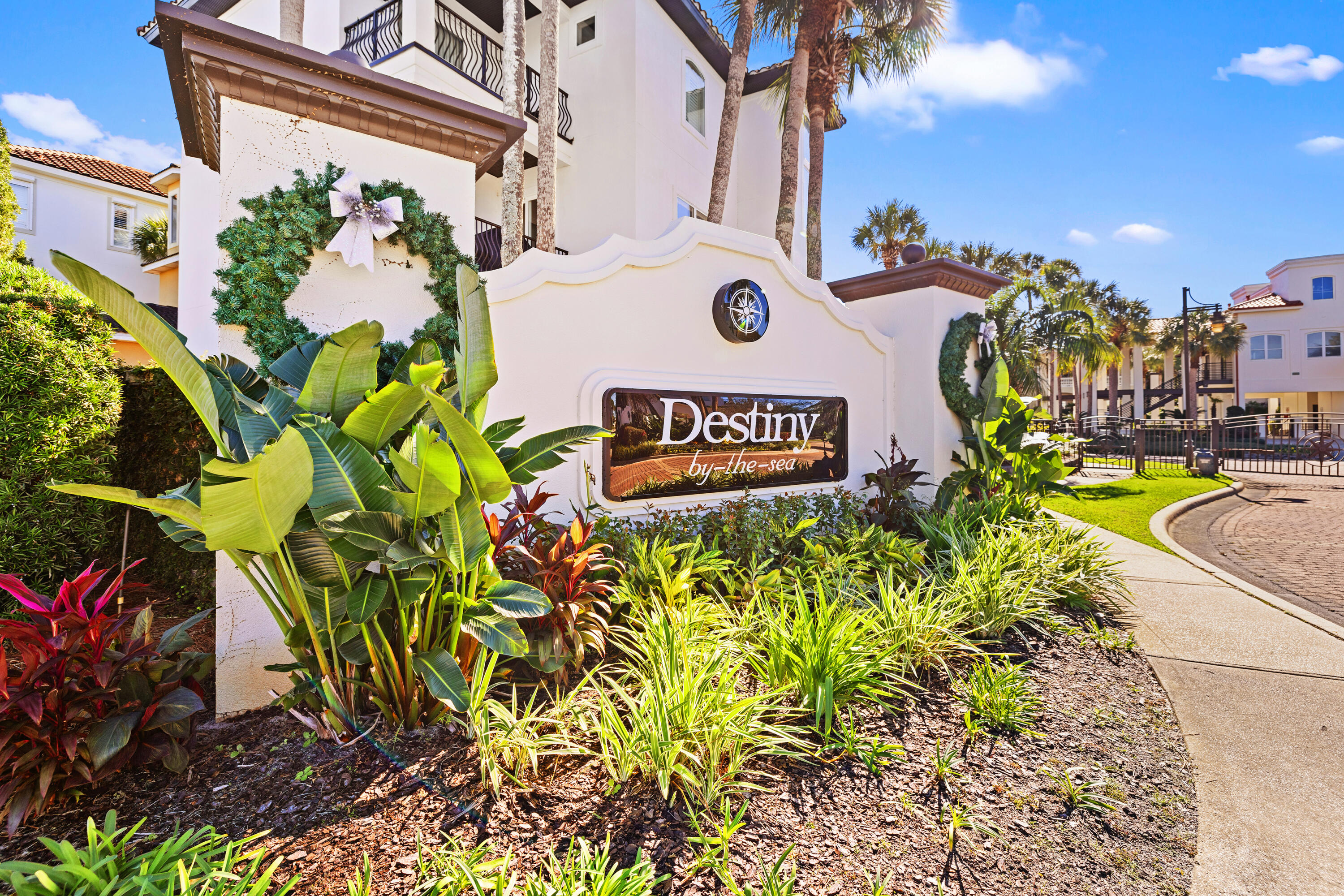 DESTINY BY THE SEA - Residential