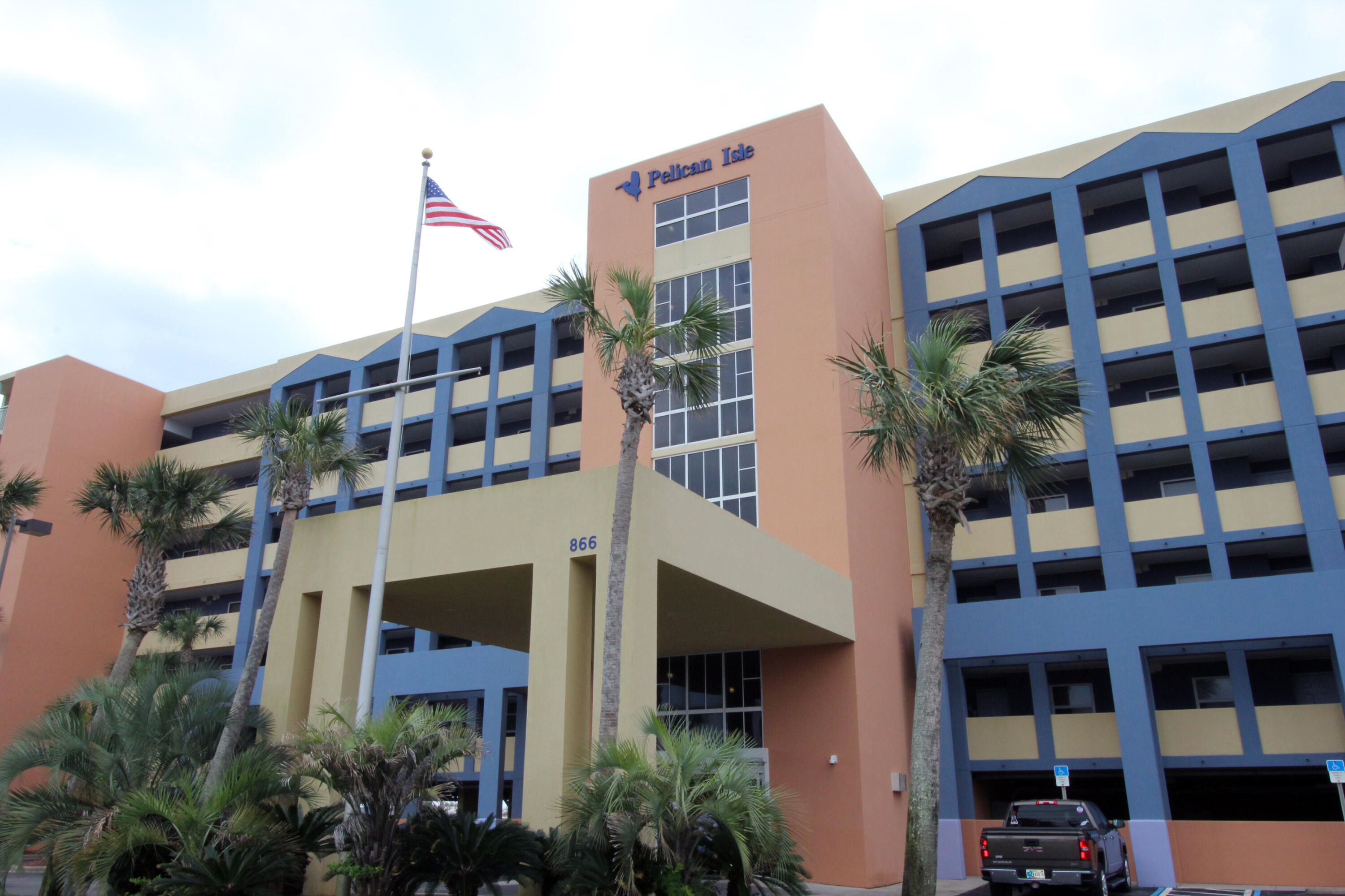 PELICAN ISLE - Residential