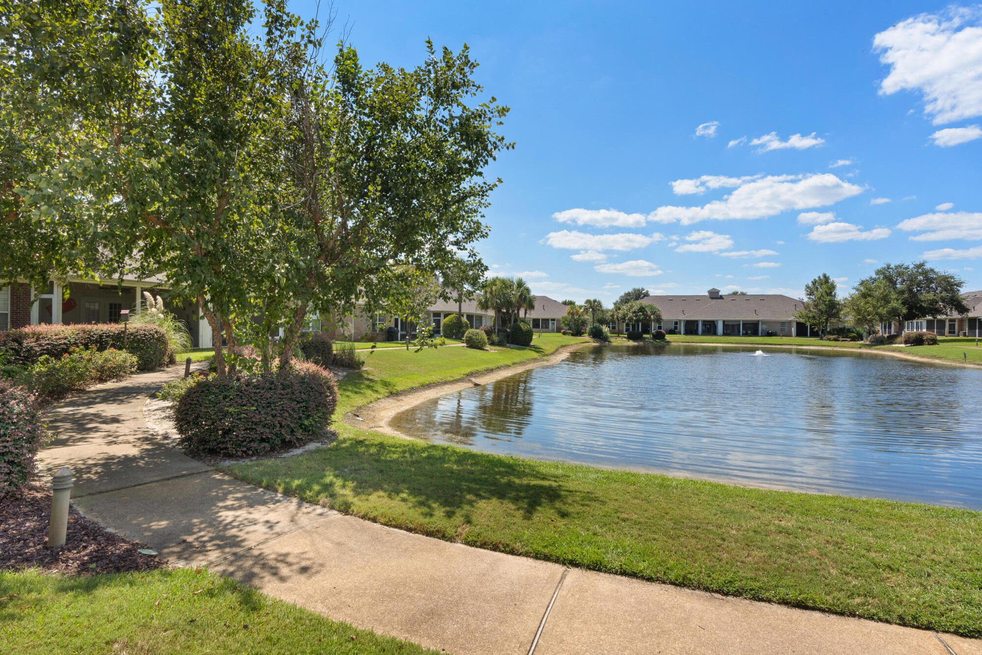 DIAMOND LAKES - Residential