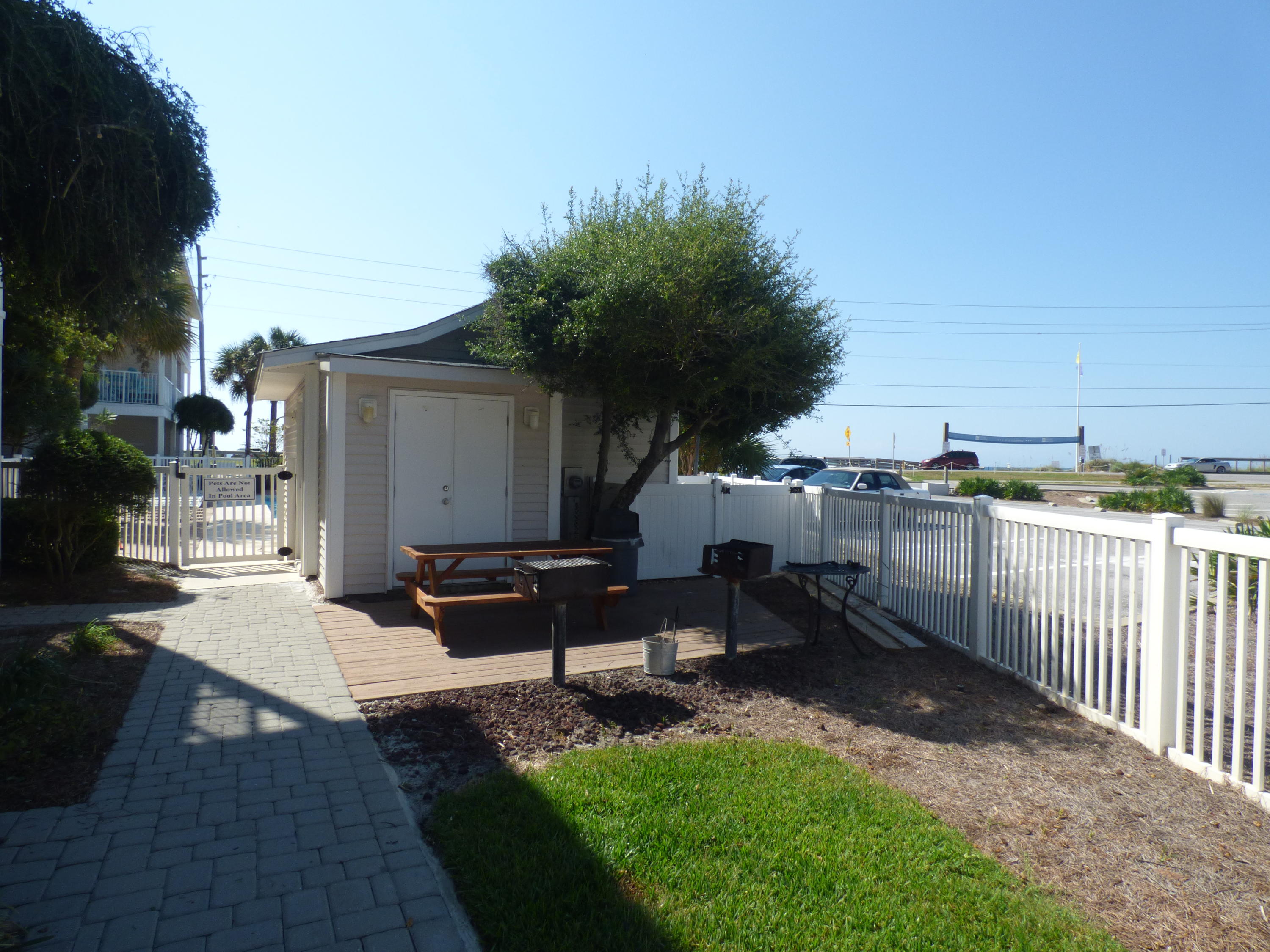 SUMMERSPELL CONDO - Residential