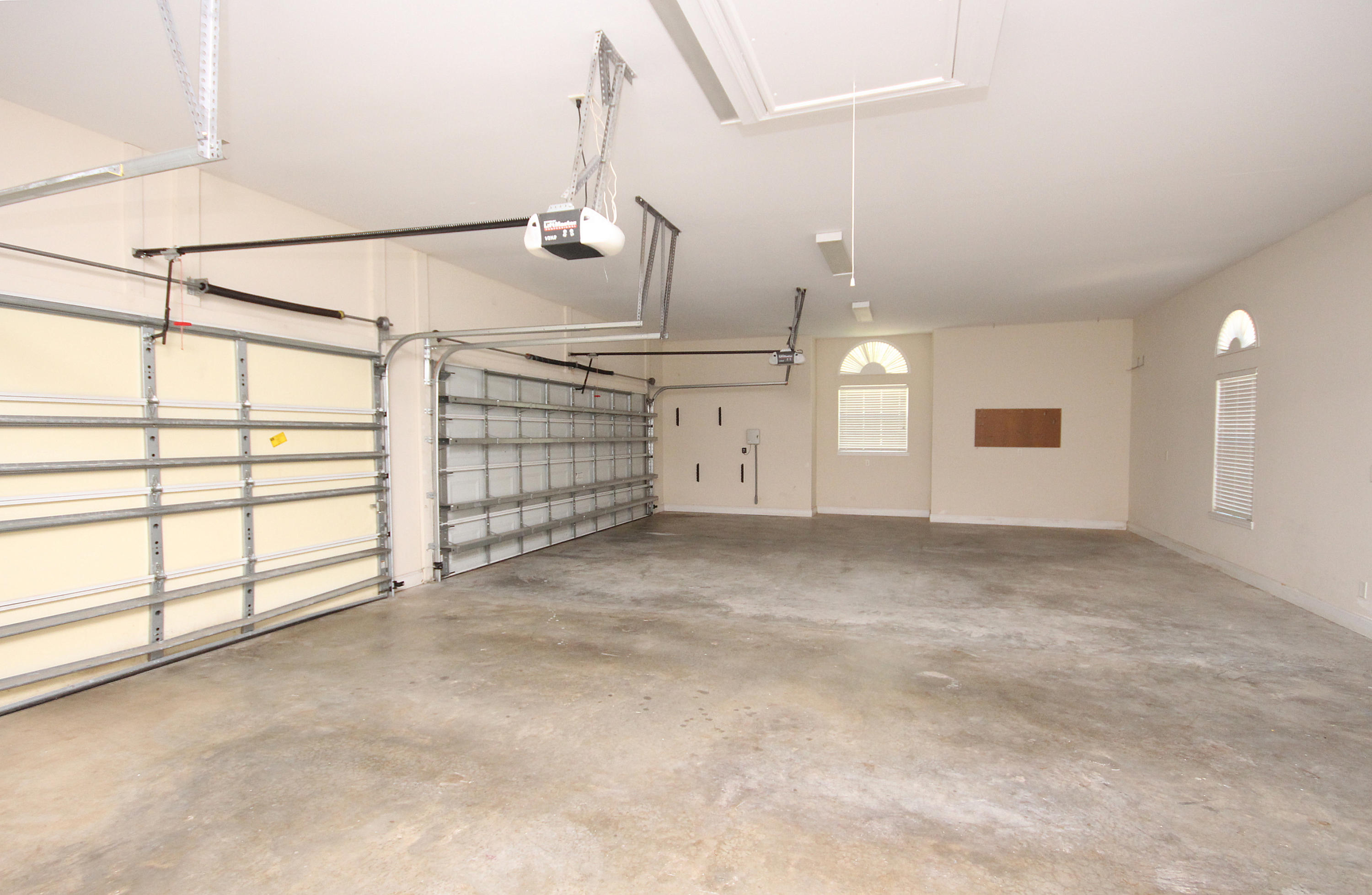 ROCKY BAYOU ESTATES 12B - Residential