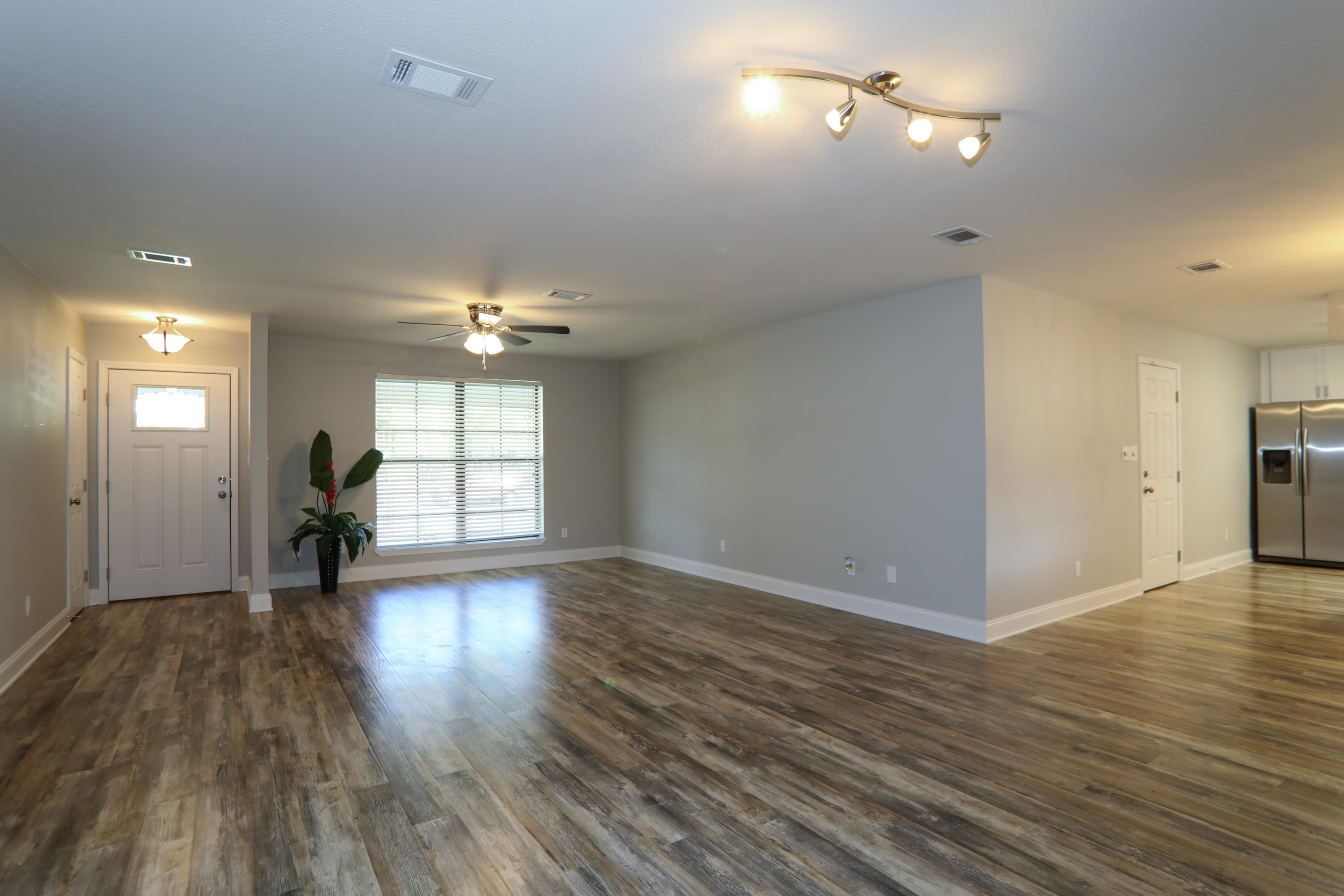 KELL-AIRE GARDENS - Residential